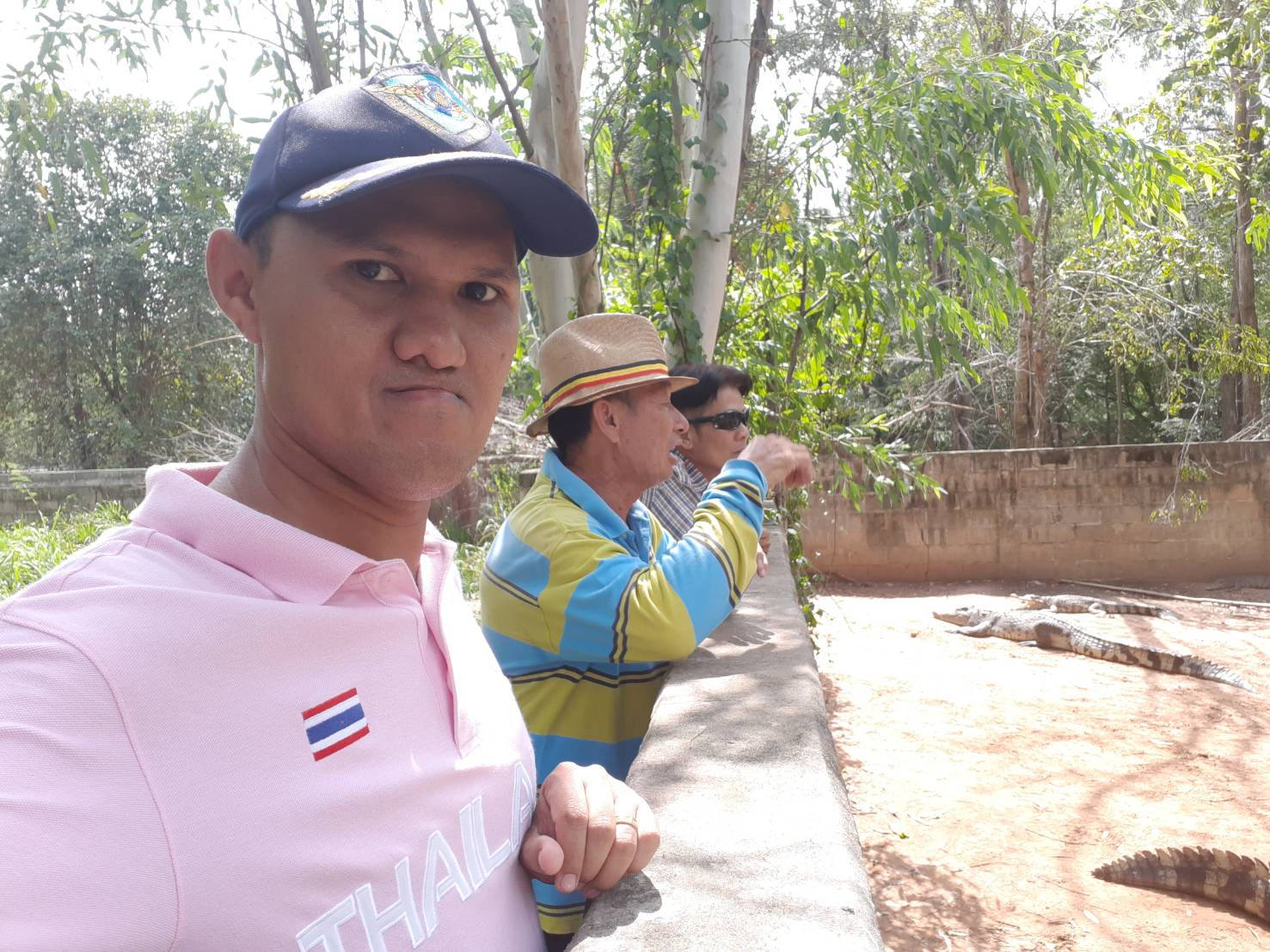 ตรวจสอบและให้คำแนะนำในการเฝ้าระวังความปลอดภัยของผู้เพาะเลี้ยงจระเข้..คลิก