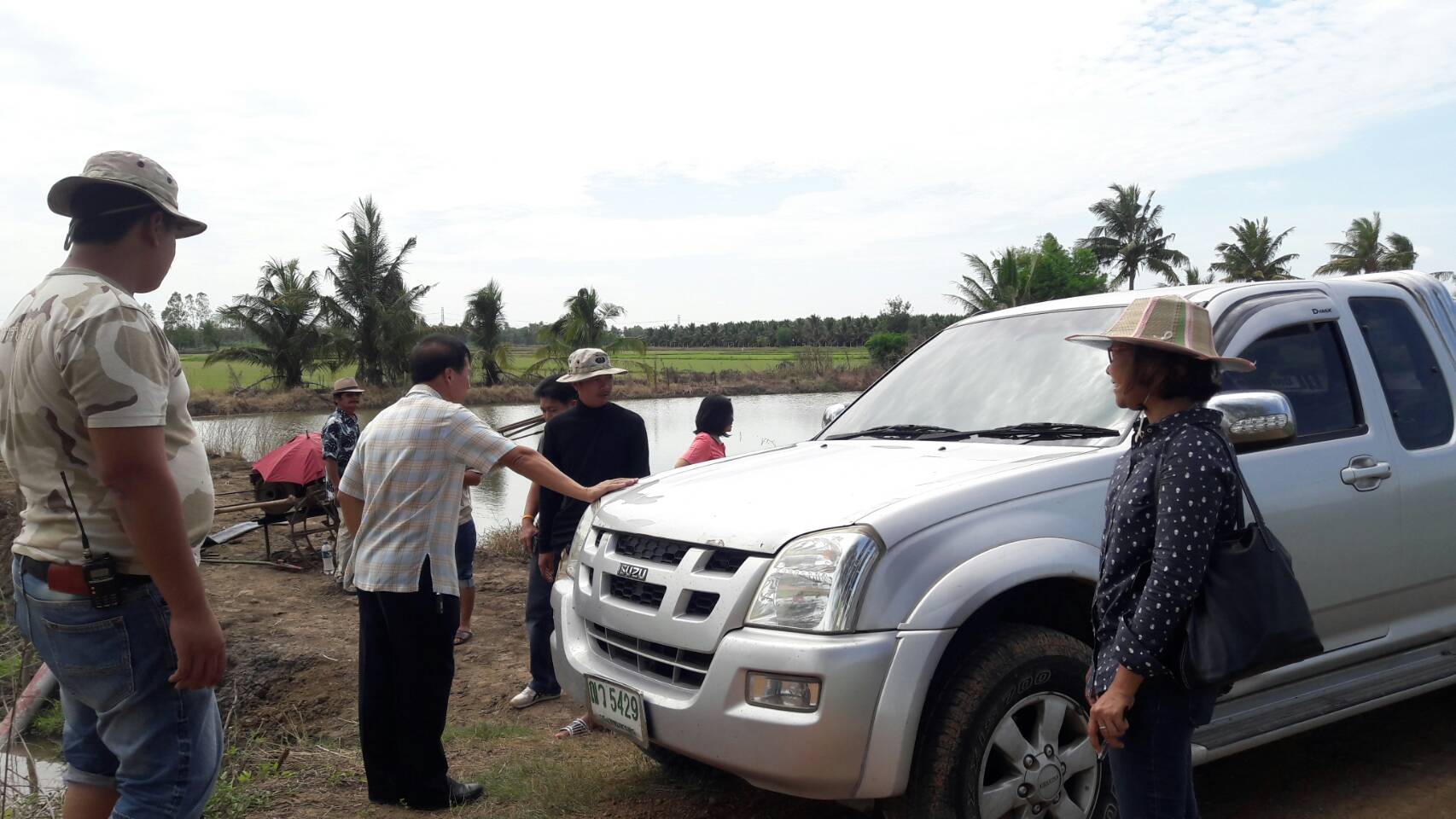 ประมงอำเภอโพธาราม ลงพื้นที่ร่วมตรวจน้ำท่วม..คลิก