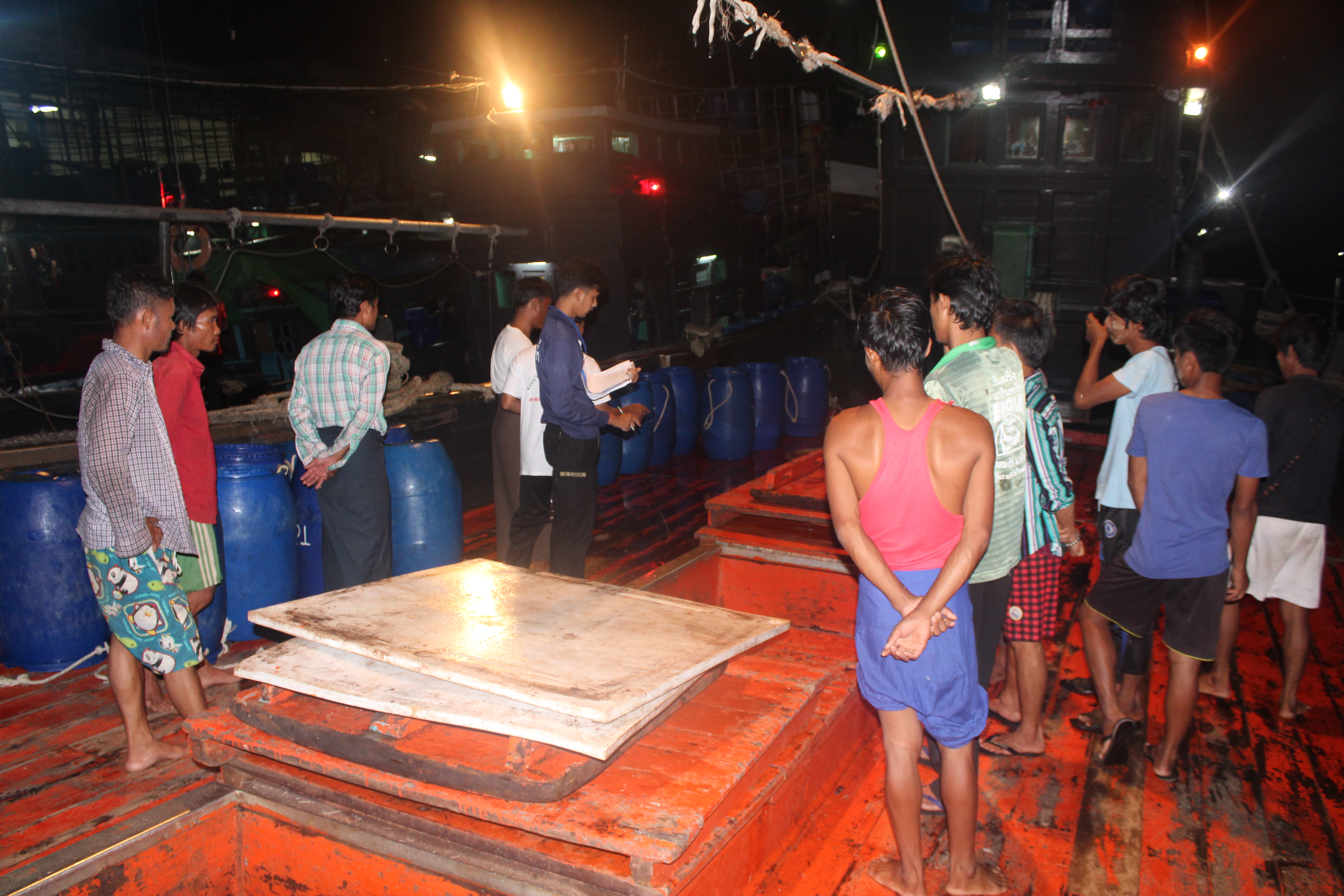 ตรวจสอบเรือและสินค้านำเข้าจากประเทศ MYANMAR