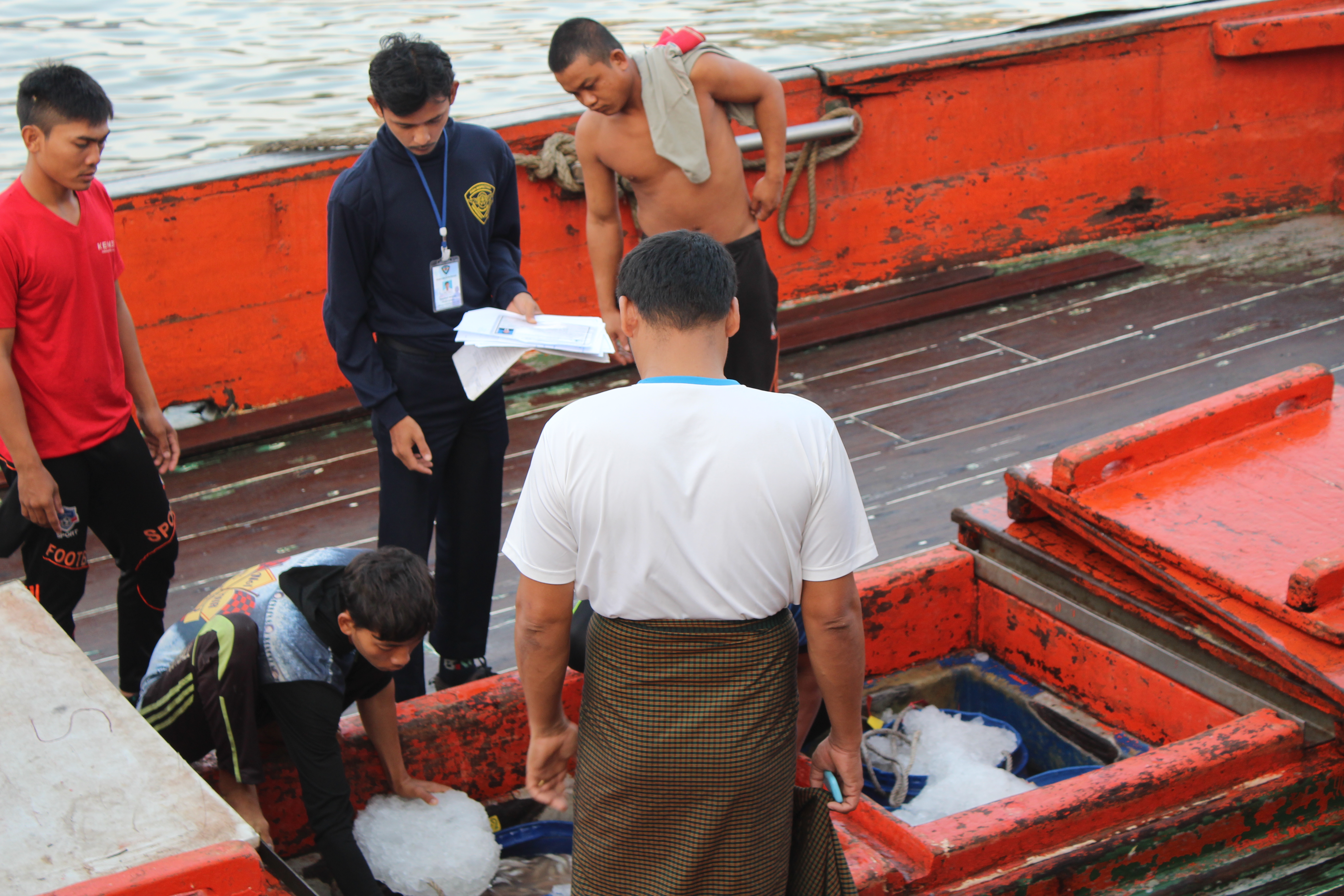 ตรวจสอบเรือและสินค้านำเข้าจากประเทศ MYANMAR..คลิก