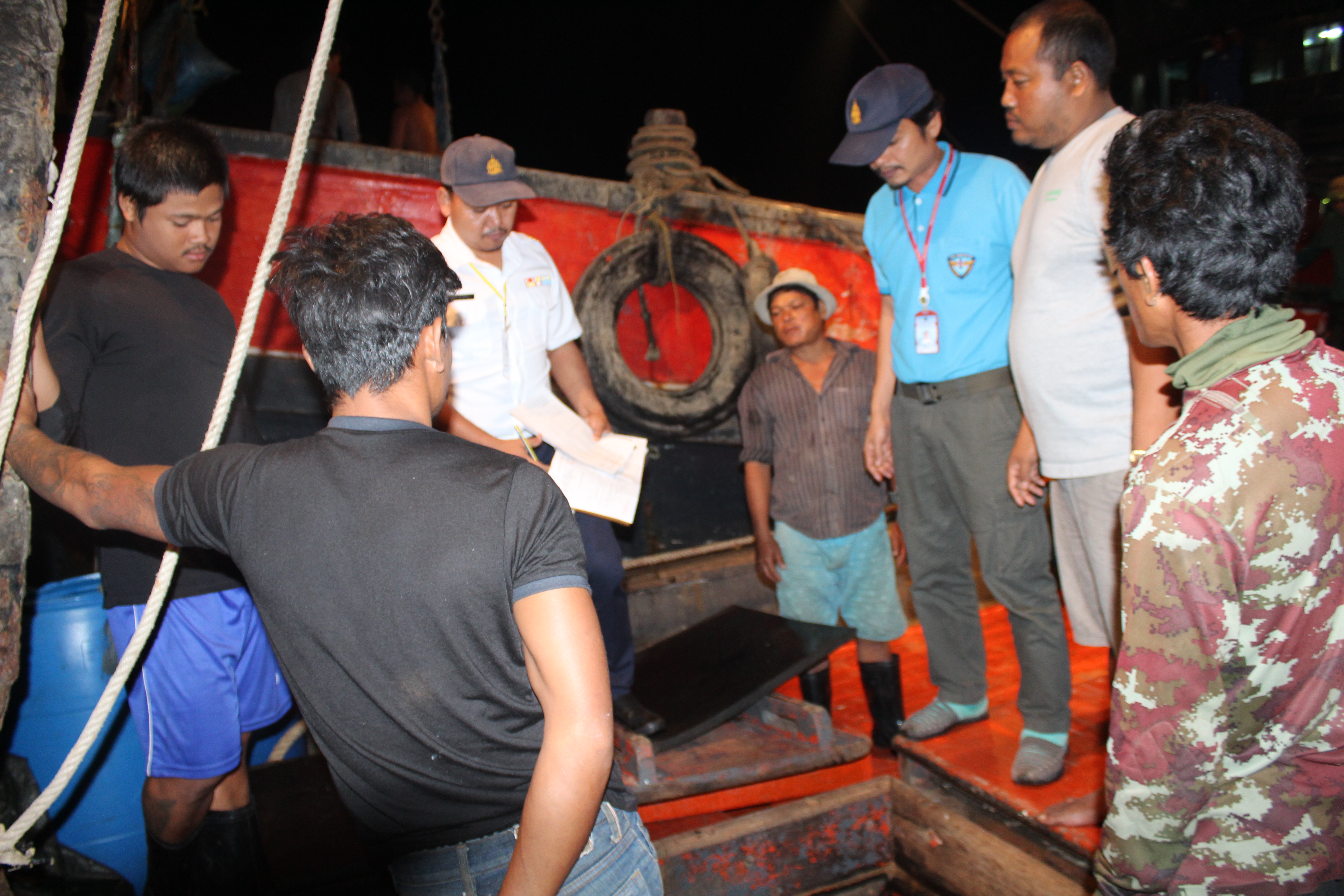 ตรวจสอบเรือและสินค้านำเข้าจากประเทศ MYANMAR