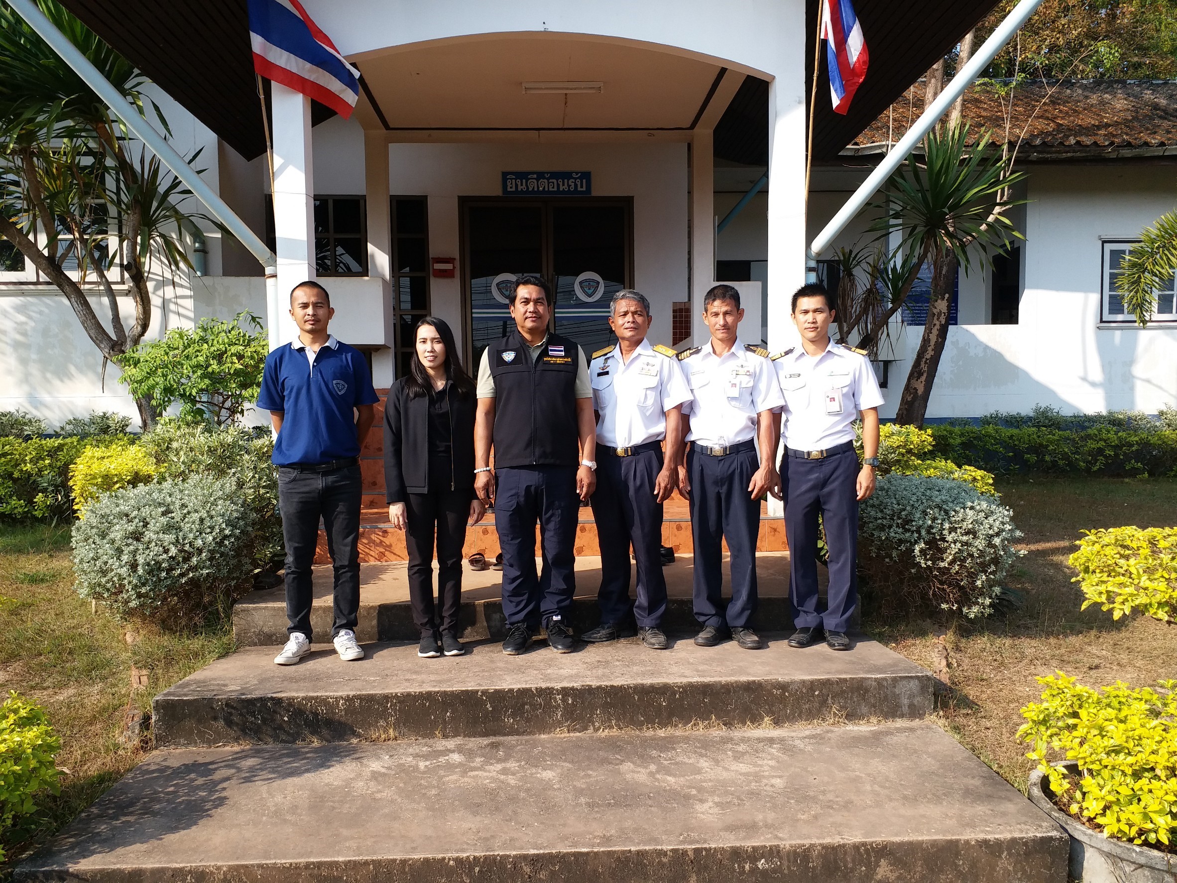 นายแสงศักดา กาลานุสนธิ์ ผู้อำนวยการศูนย์บริหารจัดการด่านตรวจสัตว์น้ำเขต 1 (เชียงราย) ตรวจติดตามผลการปฏิบัติงาน..คลิก