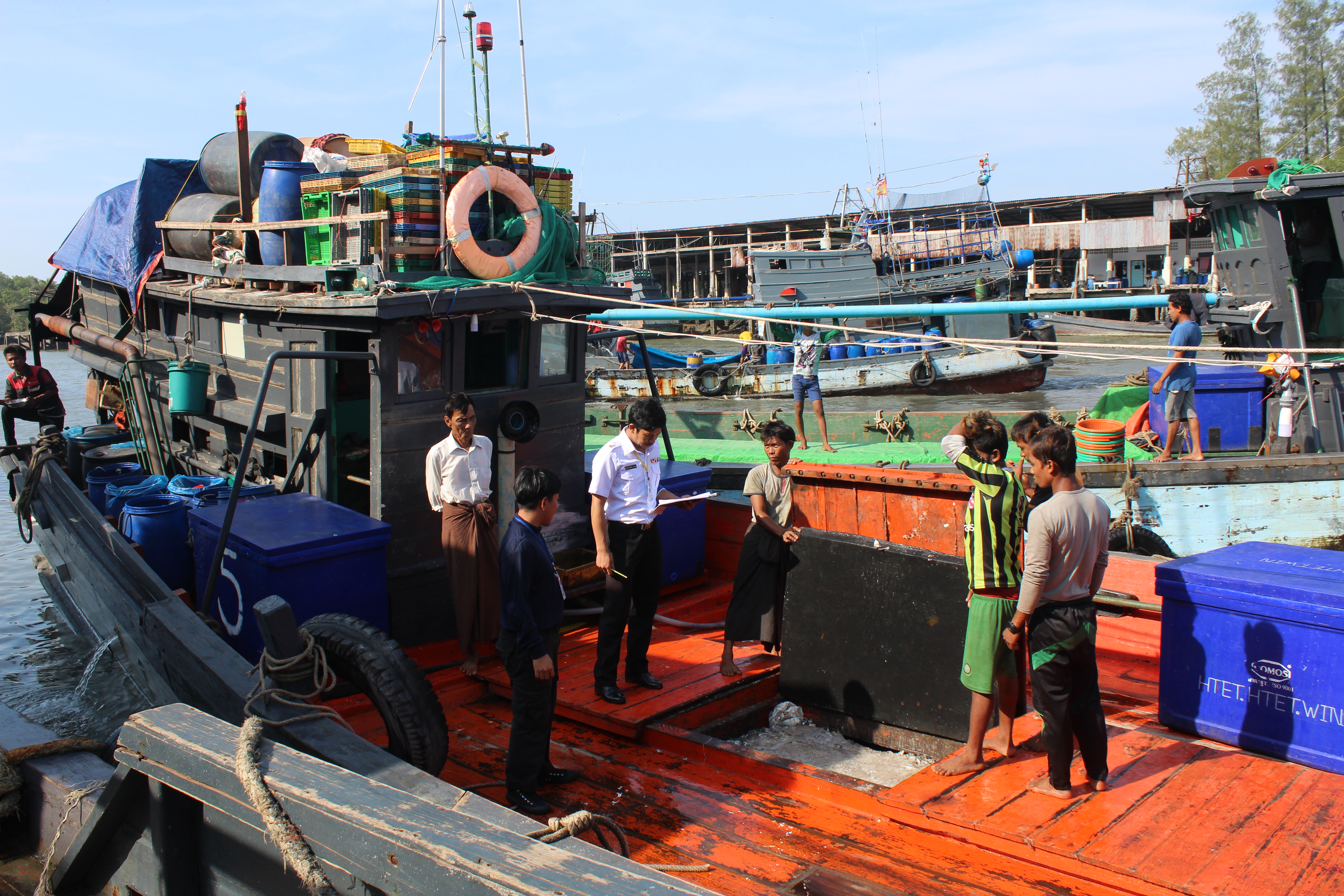 ตรวจสอบเรือและสินค้านำเข้าจากประเทศ MYANMAR..คลิก
