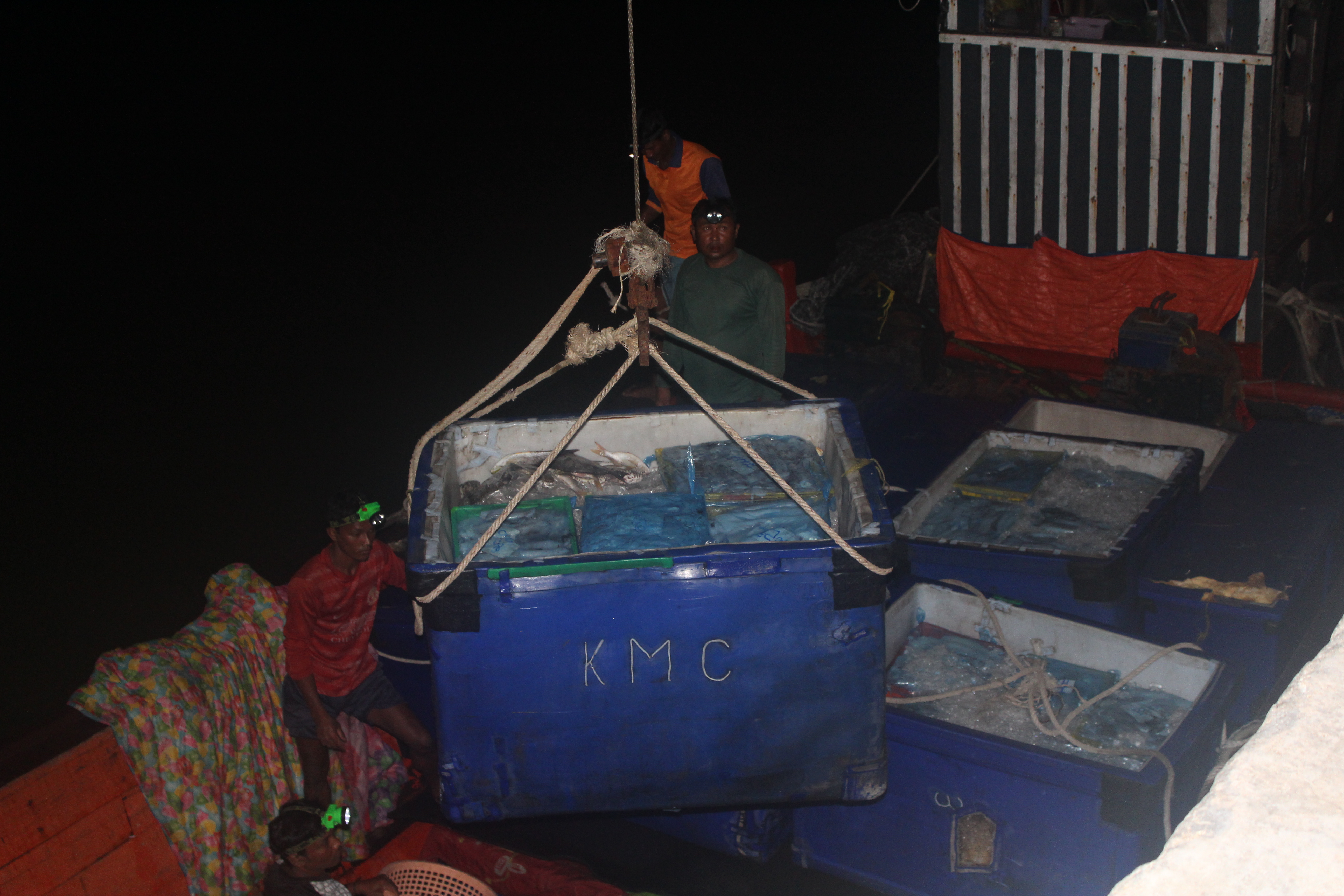 ตรวจสอบเรือและสินค้านำเข้าจากประเทศ MYANMAR..คลิก