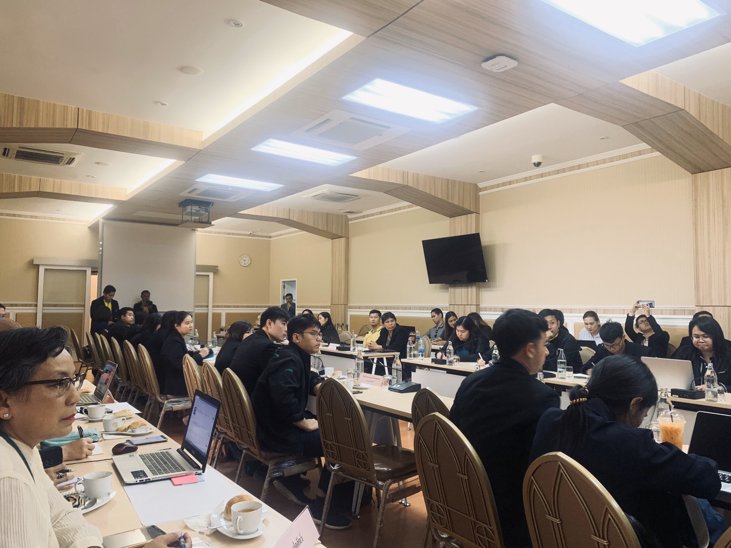 ประชุมงานด้านประชาสัมพันธ์ และ ด้านเทคโนโลยีสารสนเทศและการสื่อสาร..คลิก