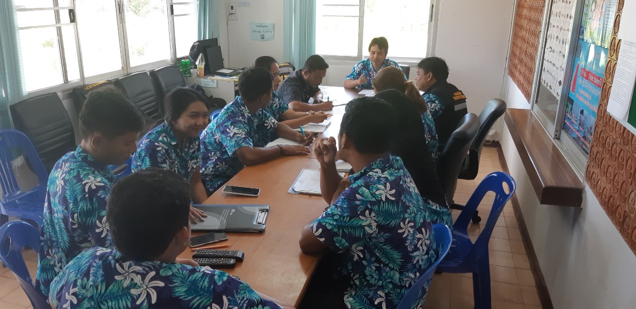 หัวหน้าศูนย์ควบคุมการแจ้งเข้า-ออก เรือประมงปากพนัง ประธานการประชุมประจำเดือนตุลาคม 2562..คลิก