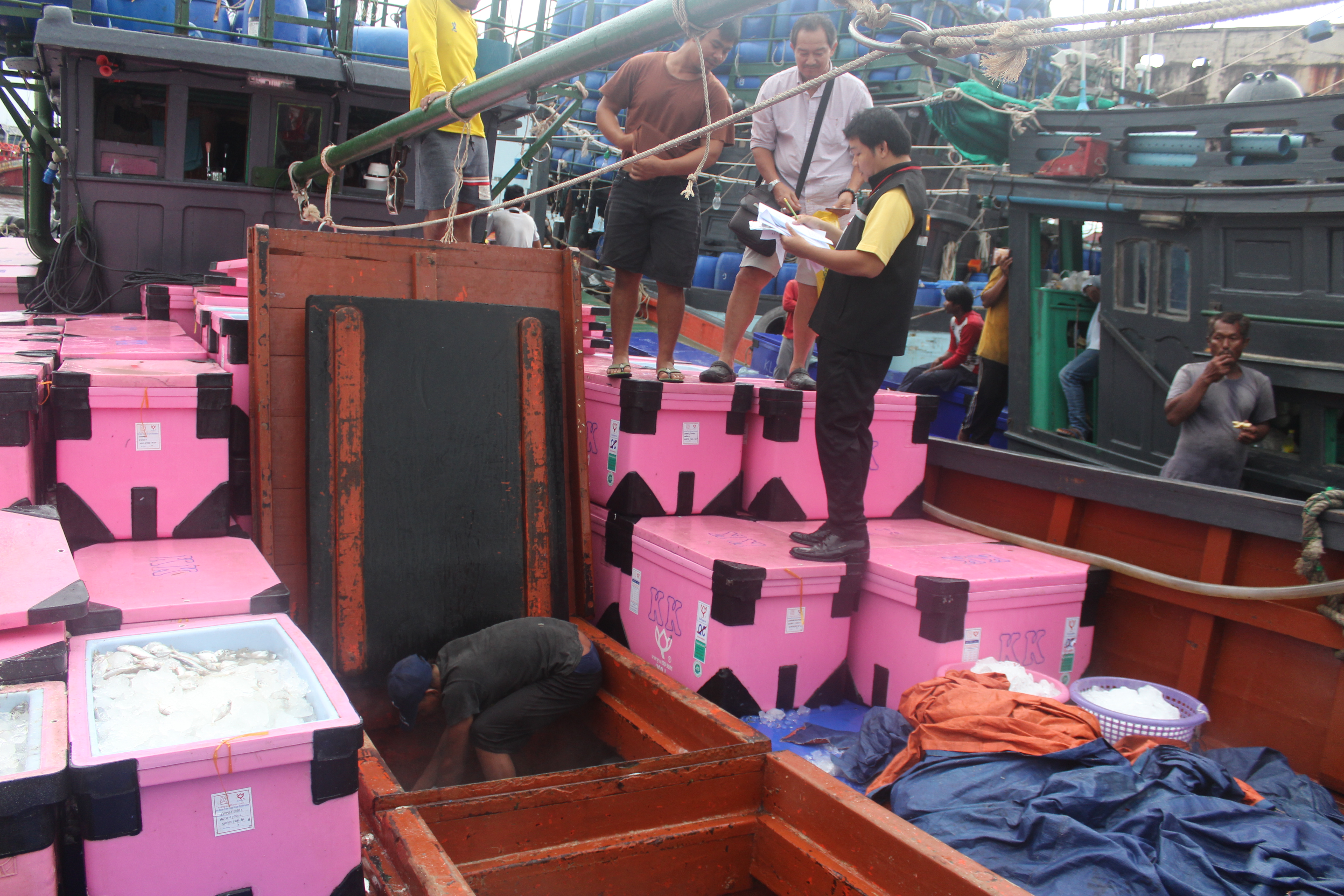 ตรวจสอบเรือและสินค้านำเข้าจากประเทศ MYANMAR..คลิก