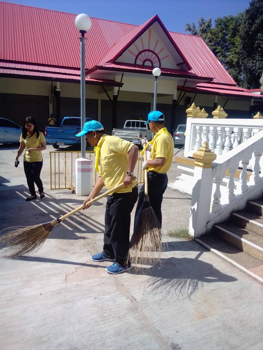 จังหวัดศรีสะเกษ จัดกิจกรรมจิตอาสาพัฒนาปรับภูมิทัศน์ ทำความสะอาดศาสนสถาน ถวายพระราชกุศลและน้อมรำลึกเนื่องในโอกาสวันคล้ายวันพระราชสมภพพระบาทสมเด็จพระจอมเกล้าเจ้าอยู่หัว..คลิก