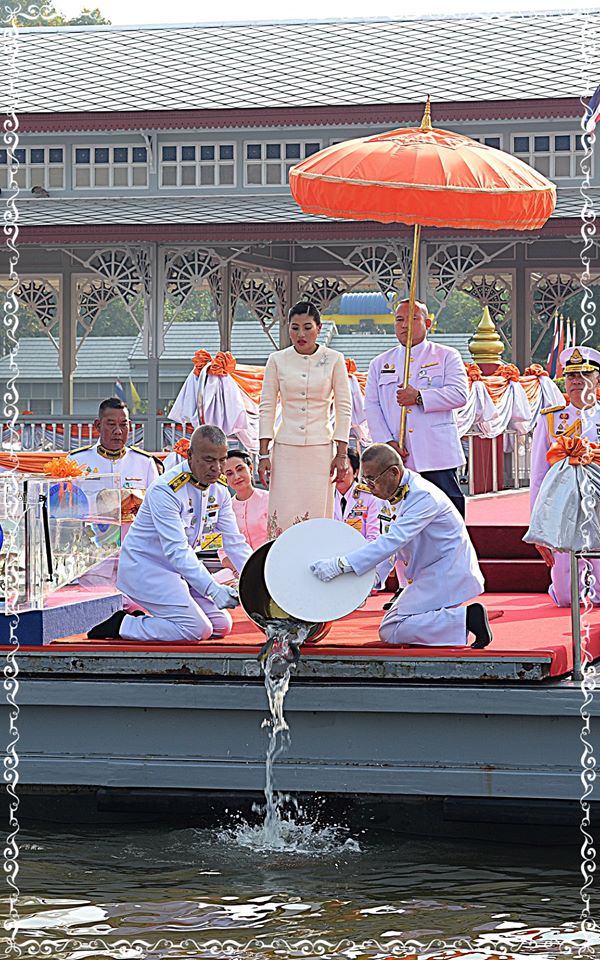 สมเด็จพระเจ้าลูกเธอ เจ้าฟ้าสิริวัณณวรี นารีรัตนราชกัญญา ทรงปล่อยพันธุ์ปลาไทยน้ำจืด ณ ท่าวาสุกรี กรุงเทพมหานคร เนื่องในโอกาสวันคล้ายวันประสูติ ๘ มกราคม ๒๕๖๓..คลิก