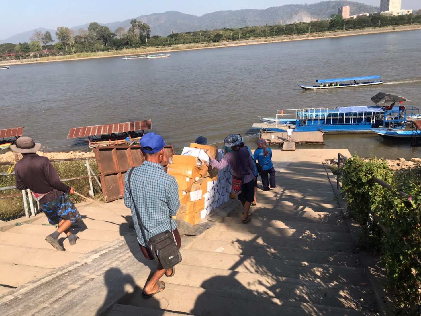 ตรวจสอบอาหารทะเลแช่แข็งส่งออกไปยังสาธารณรัฐประชาธิปไตยประชาชนลาว..คลิก