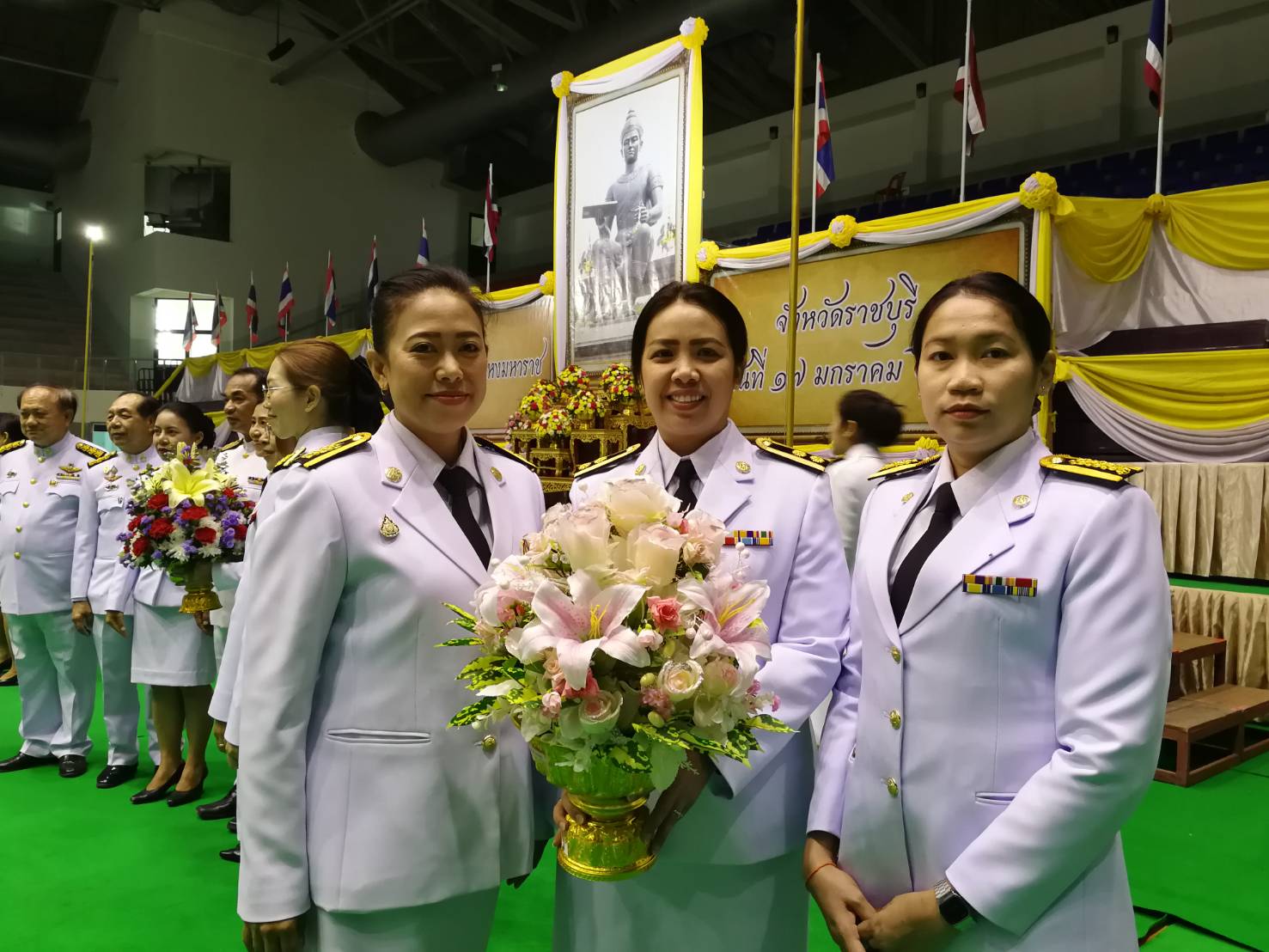 ร่วมพิธีีวางพานพุ่มถวายราชสักการะ เนื่องในวันพ่อขุนรามคำแหงมหาราช ปี 2563..คลิก