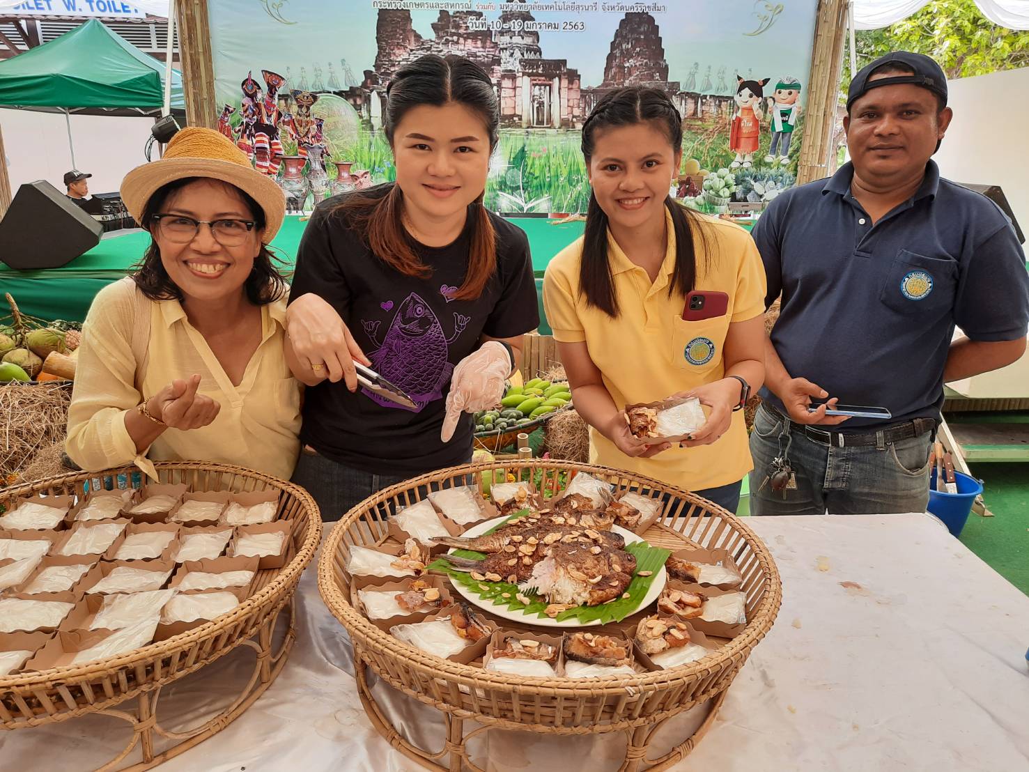 ประมวลภาพกิจกรรมจากนิทรรศการ “การประมงไทย ยิ่งใหญ่ด้วยศาสตร์พระราชา” ภายในงานวันเกษตรแห่งชาติ พ.ศ. ๒๕๖๓..คลิก