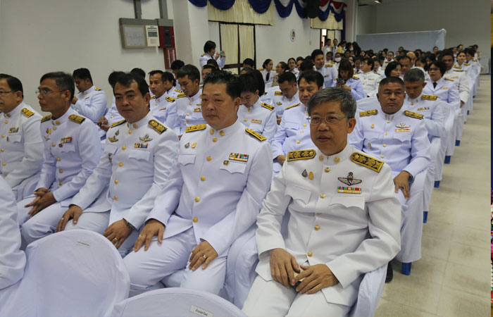 พิธีถวายพานพุ่มดอกไม้สดเบื้องหน้าพระบรมรูปหล่อพ่อขุนรามคำแหงมหาราช เนื่องในวันพ่อขุนรามคำแหงมหาราช ประจำปี 2563..คลิก