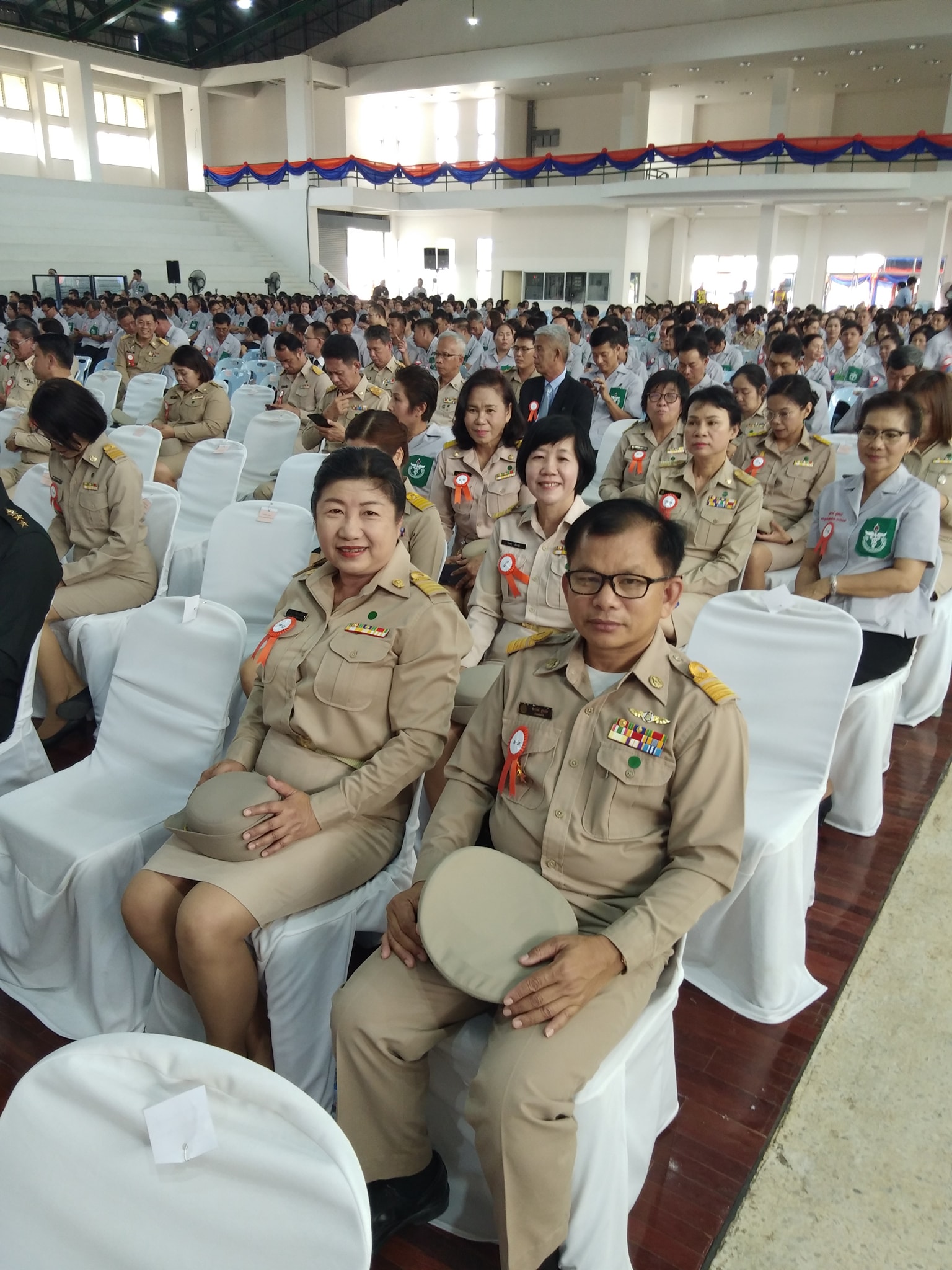 เฝ้ารับเสด็จ สมเด็จพระเจ้าน้องนางเธอ เจ้าฟ้าจุฬาภรณวลัยลักษณ์ อัครราชกุมารี กรมพระศรีสวางควัฒน วรขัตติยราชนารี เสด็จเยี่ยมหน่วยแพทย์ พอ.สว. ประจำจังหวัดแพร่..คลิก