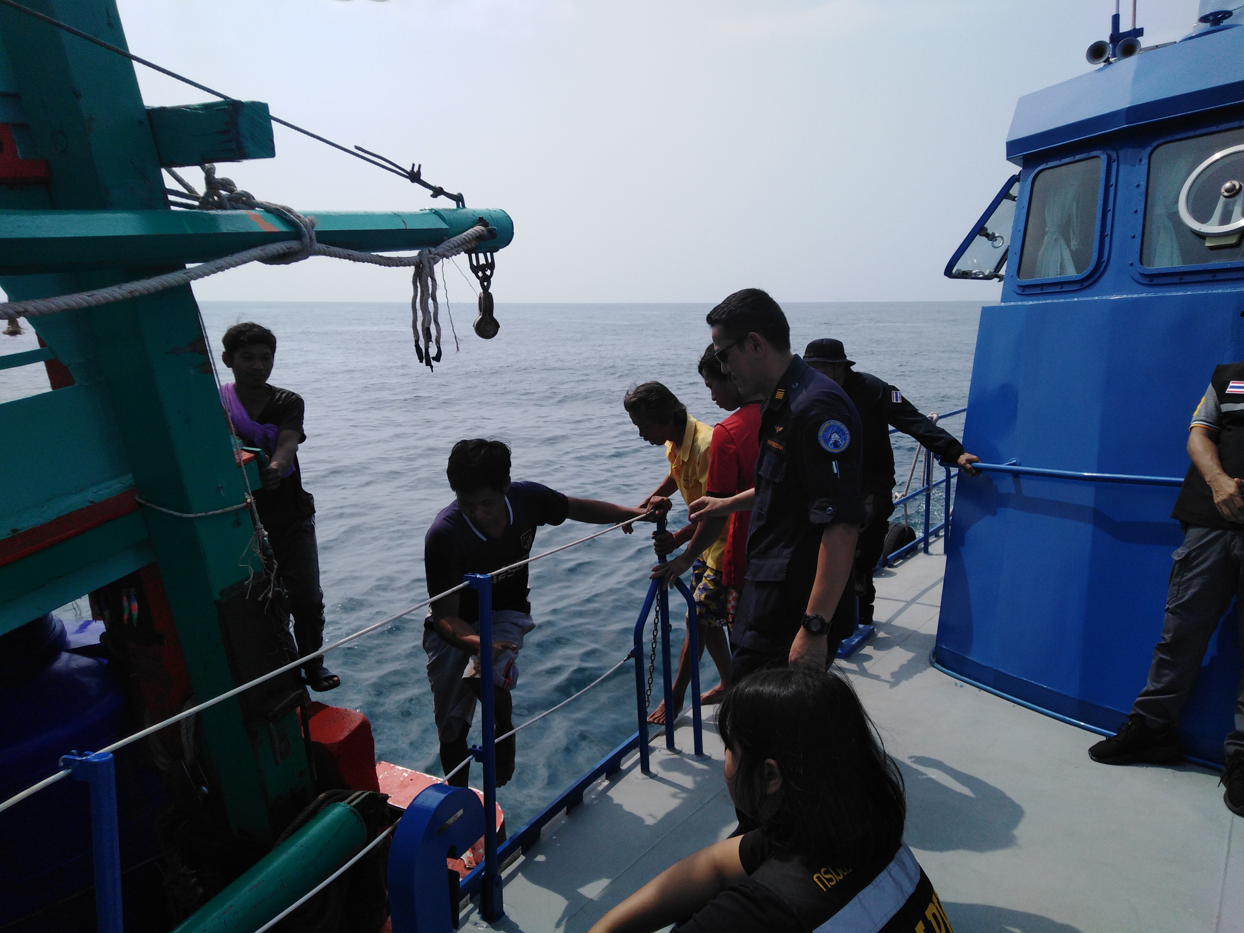เรือตรวจประมงทะเล 701 ออกปฏิบัติงานบูรณาการตรวจร่วมเรือประมงเพื่อจัดการปัญหาแรงงานต่างด้าวและการค้ามนุษย์ด้านการประมง..คลิก