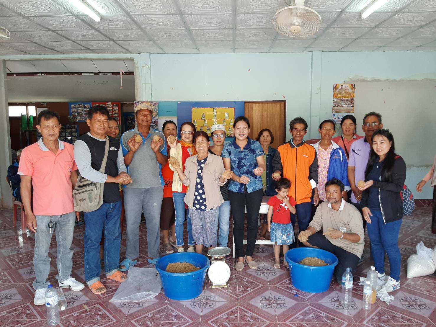 จัดฝึกอบรมเกษตรกรโครงการพัฒนาเกษตรกรปราดเปรื่อง (Smart Farmer) ด้านการเพาะเลี้ยงสัตว์น้ำจืด ประจำปี 2563 รุ่นที่ 3 อำเภอสีคิ้ว..คลิก