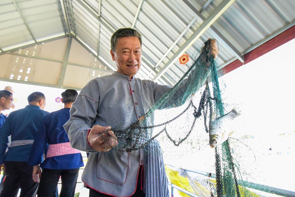 นายถาวร จิระโสภณรักษ์ รองอธิบดีกรมประมง เป็นประธานเปิดงาน “หว่านแหม่วนซื่น จับปลารื่นเริง” โครงการธนาคารสินค้าเกษตร จังหวัดมหาสารคาม..คลิก