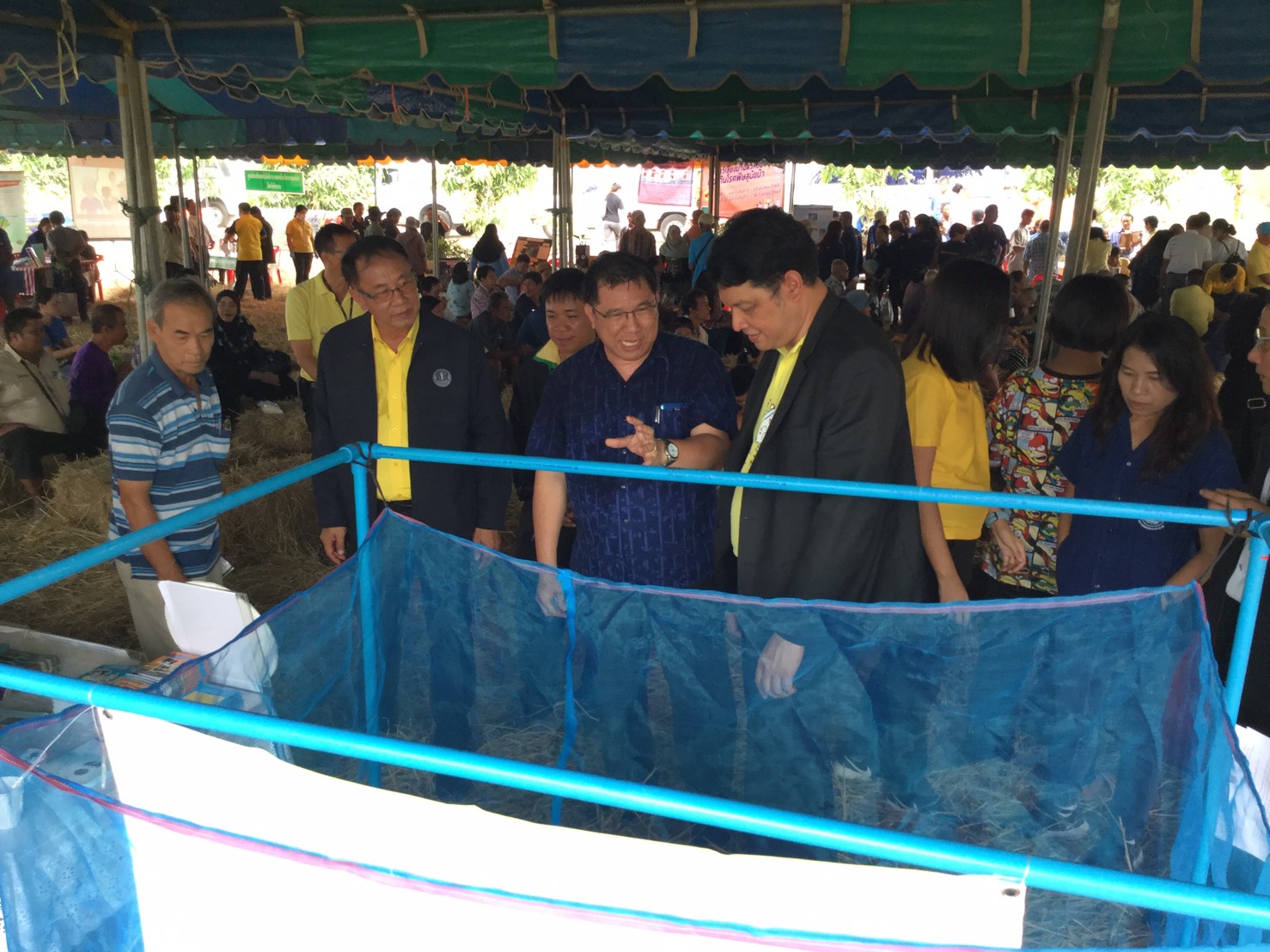 สำนักงานประมงพื้นที่กรุงเทพมหานคร ร่วมจัดนิทรรศการงานรณรงค์ลดการเผาในท้องถิ่น ณ ศูนย์เรียนรู้การเพิ่มประสิทธิภาพการผลิตสินค้าเกษตร แขวงคลองสิบสอง เขตหนองจอก..คลิก