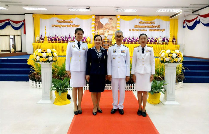 วันที่ 2 มีนาคม 2563 ศูนย์ฯ คุ้งกระเบน ร่วมงานรัฐพิธี วางพานพุ่มถวายราชสักการะต่อพระบรมฉายาลักษณ์พระบาทสมเด็จพระบรมชนกาธิเบศร มหาภูมิพลอดุลยเดชมหาราชบรมนาถบพิตร
