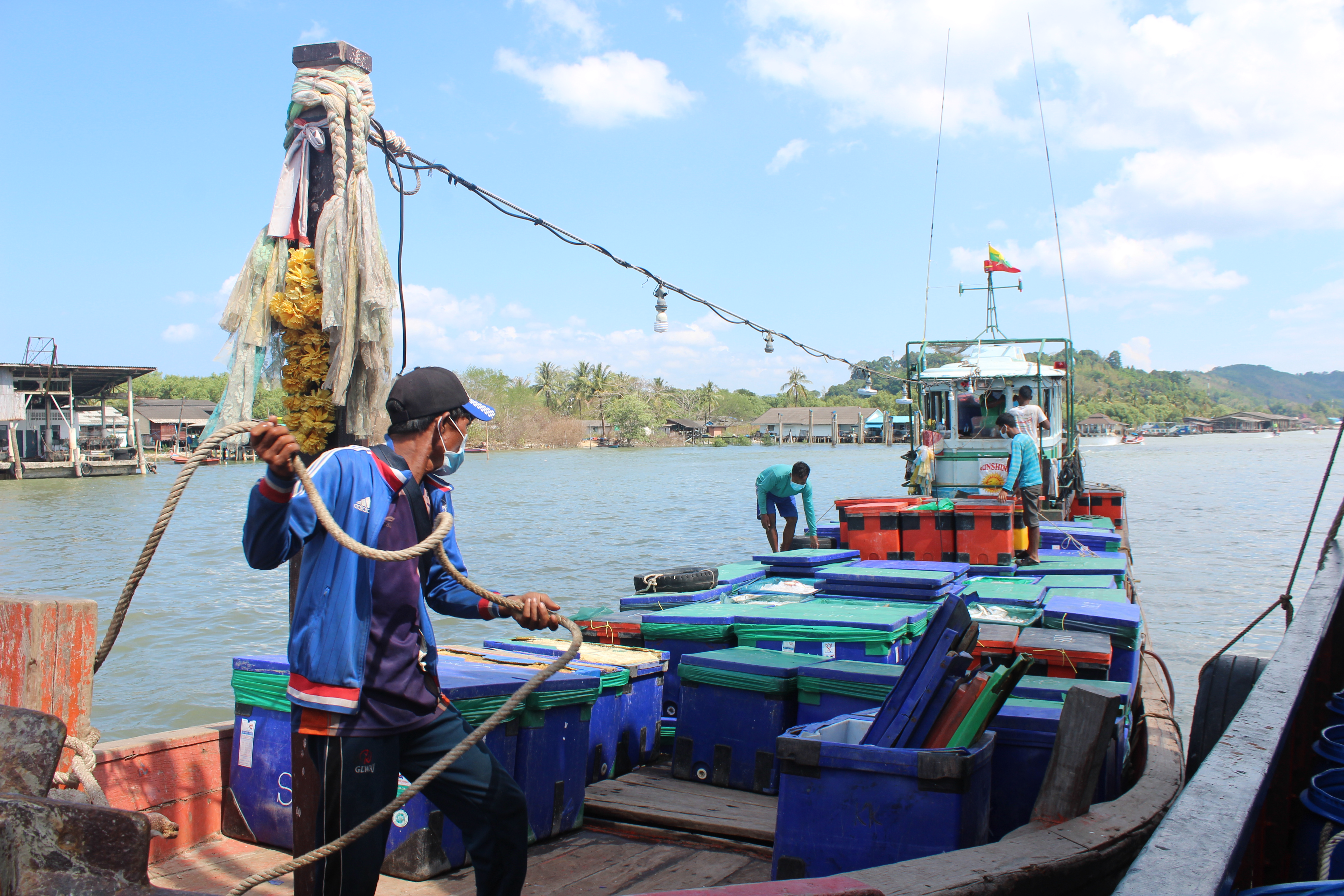 ตรวจสอบเรือและสินค้านำเข้าจากประเทศ MYANMAR..คลิก
