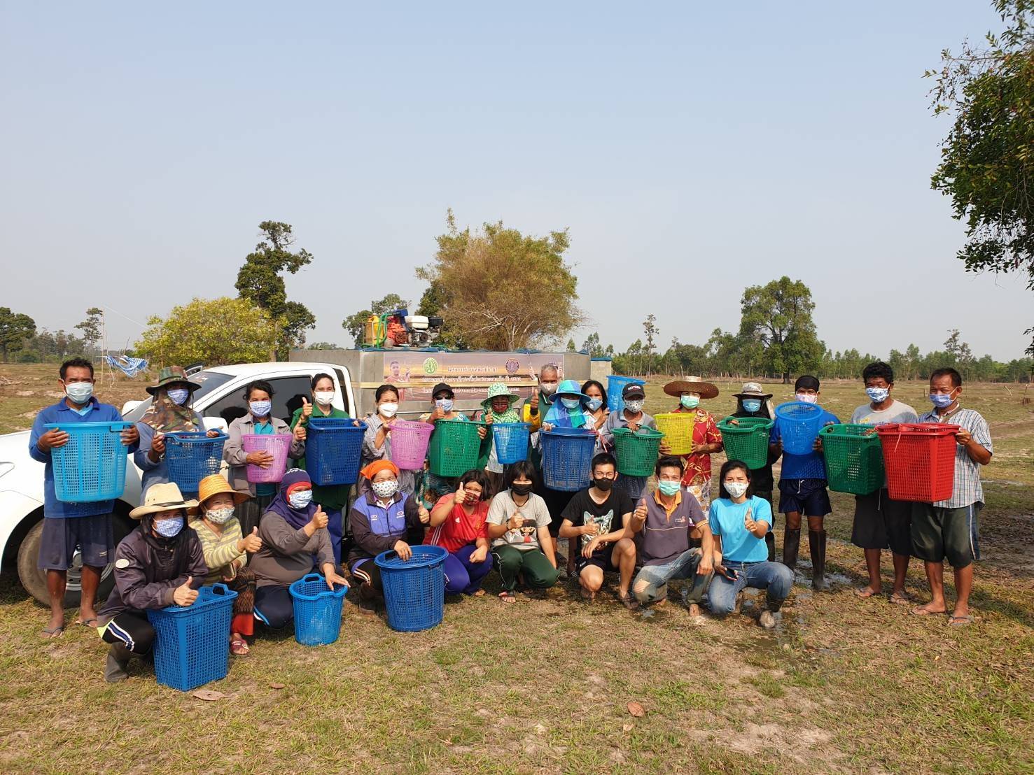 ประมงอำเภอสว่างวีระวงศ์ ร่วมกับคณะกรรมการแหล่งน้ำประจำชุมชนหนองหัวลิง ม.3 ต.แก่งโดม อ.สว่างวีระวงศ์ จ.อุบลราชธานี ปล่อยพันธุ์กุ้งก้ามกรามลงสู่แหล่งน้ำหนองหัวลิง จำนวน 200,000 ตัว..คลิก