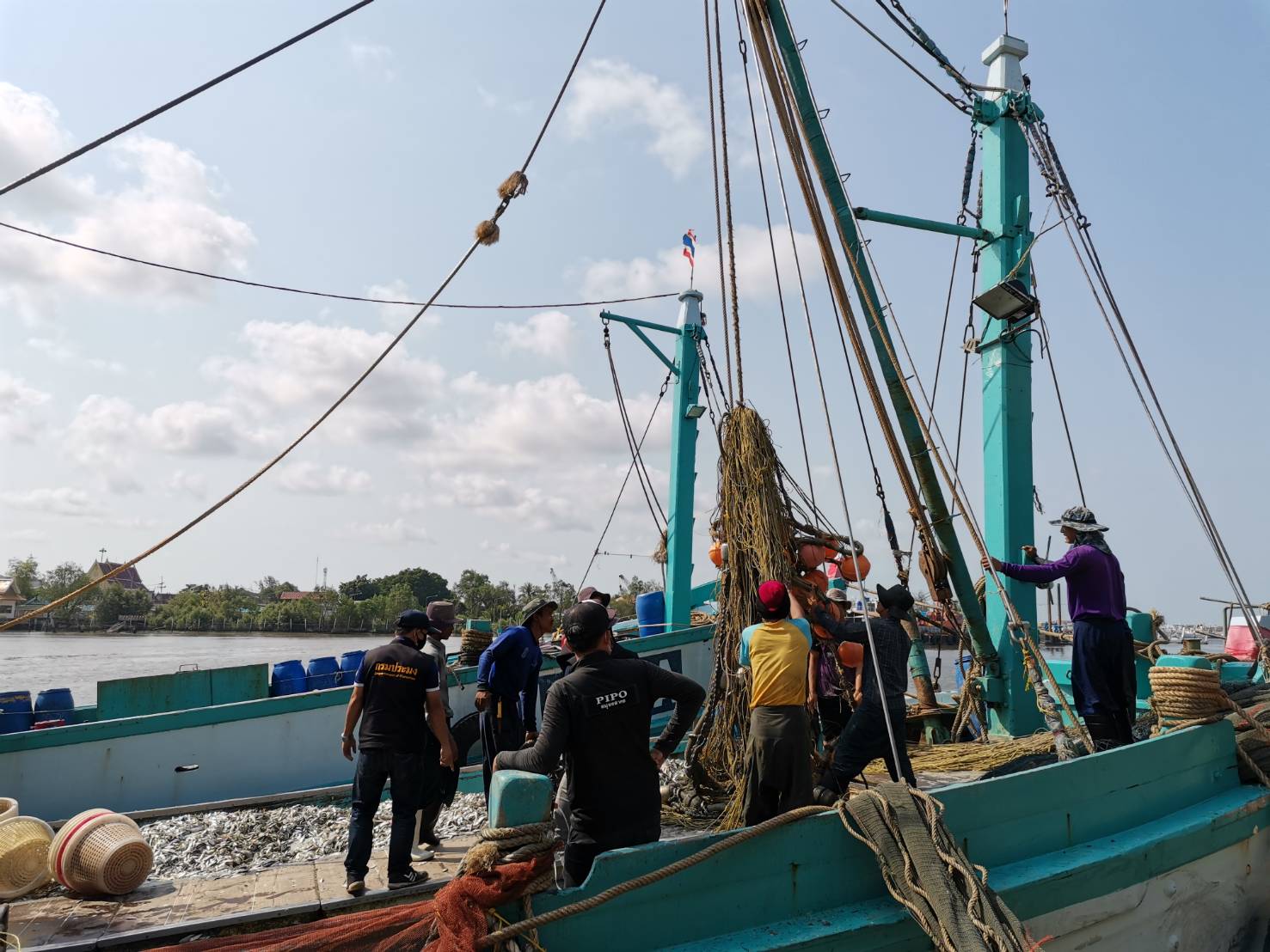 ตรวจเครื่องมือทำการประมง รอบปีทำการประมง ๒๕๖๓ – ๒๕๖๔