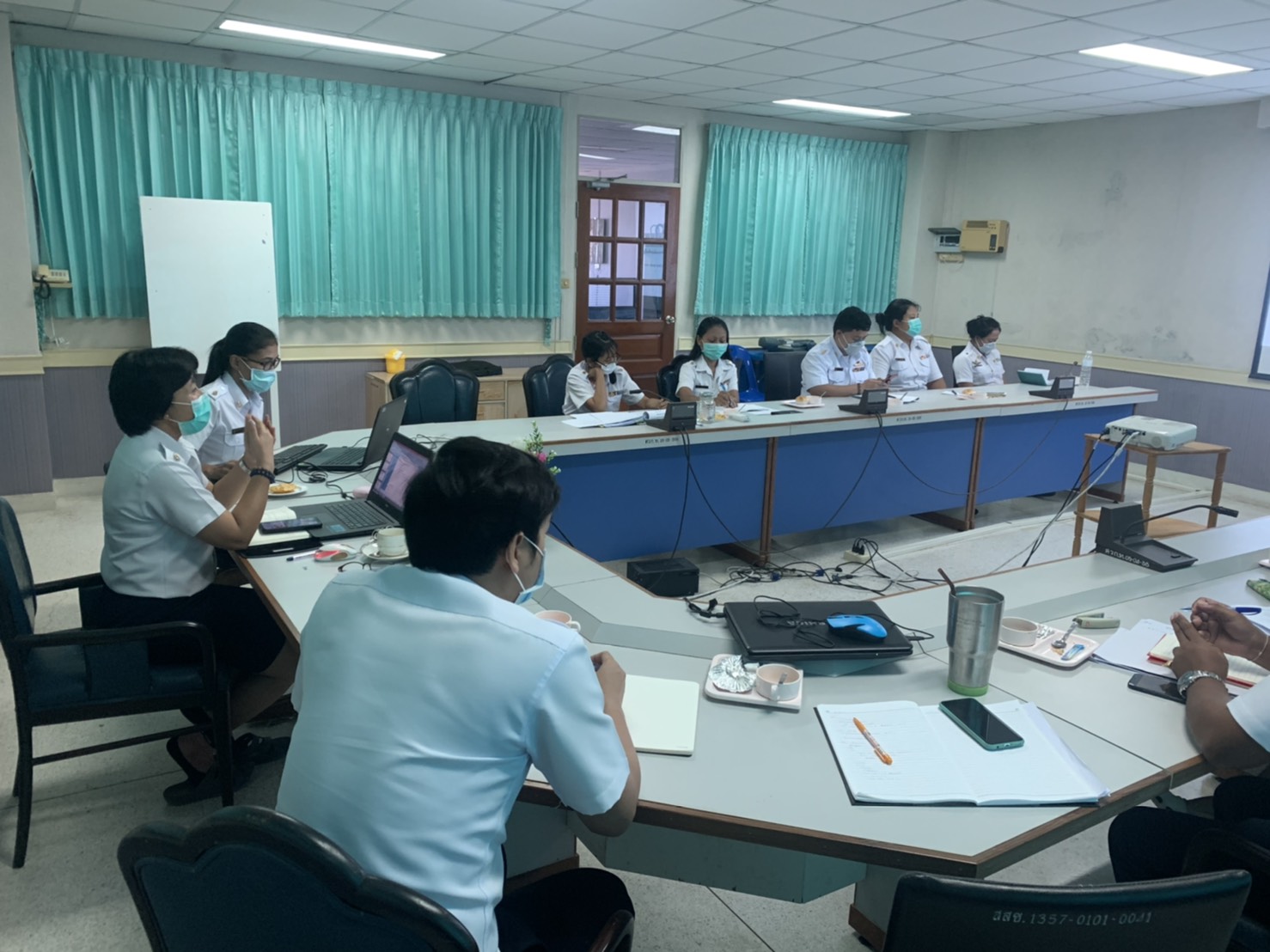 ประชุมข้าราชการ ครั้งที่ 2/2563  เมือวันที่ 30 มีนาคม 2563 ณห้องประชุม 112 ศูนย์วิจัยสุภาพสัตว์น้ำสงขลา..คลิก