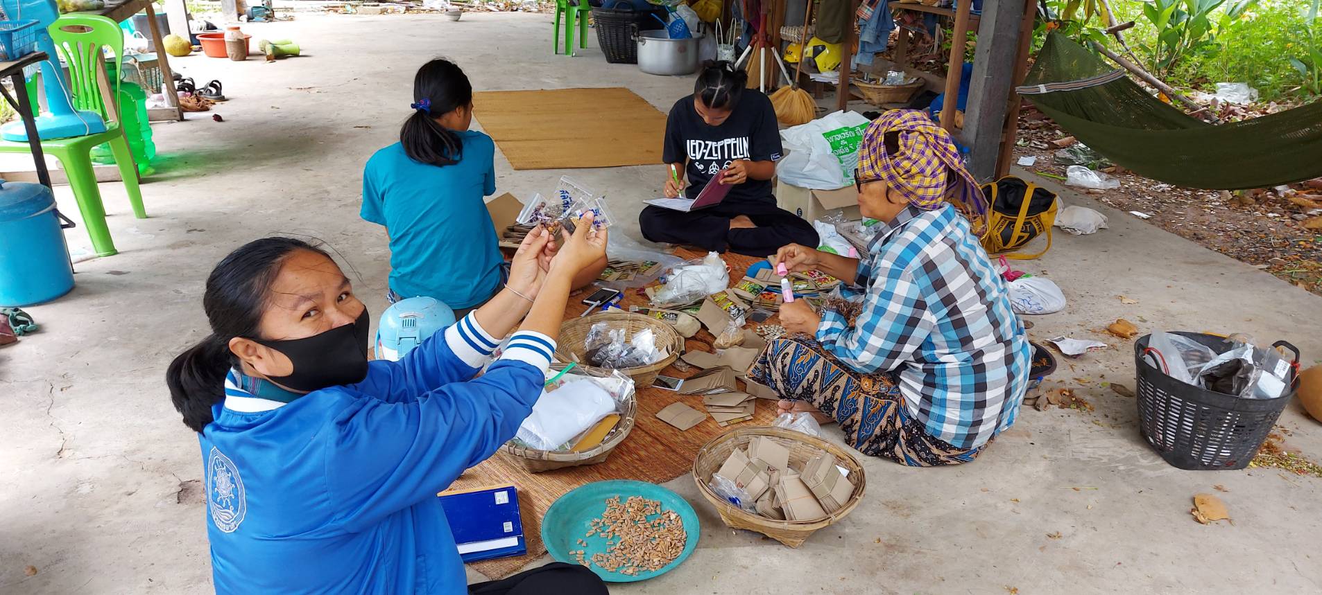 ออกติดตามและเยี่ยมเยือนโครงการศูนย์เรียนรู้การเพิ่มประสิทธิภาพการเพิ่มประสิทธิภาพการผลิตสินค้าเกษตร (ศพก.) เครือข่ายด้านการประมง จำนวน 5 ศูนย์ ในเขตพื้นที่ ต.บุ่ง ต.ปลาค้าว ต.นายม ต.คึมใหญ่ และตำบลโนนโพธิ์ อ.เมือง จ.อำนาจเจริญ..คลิก