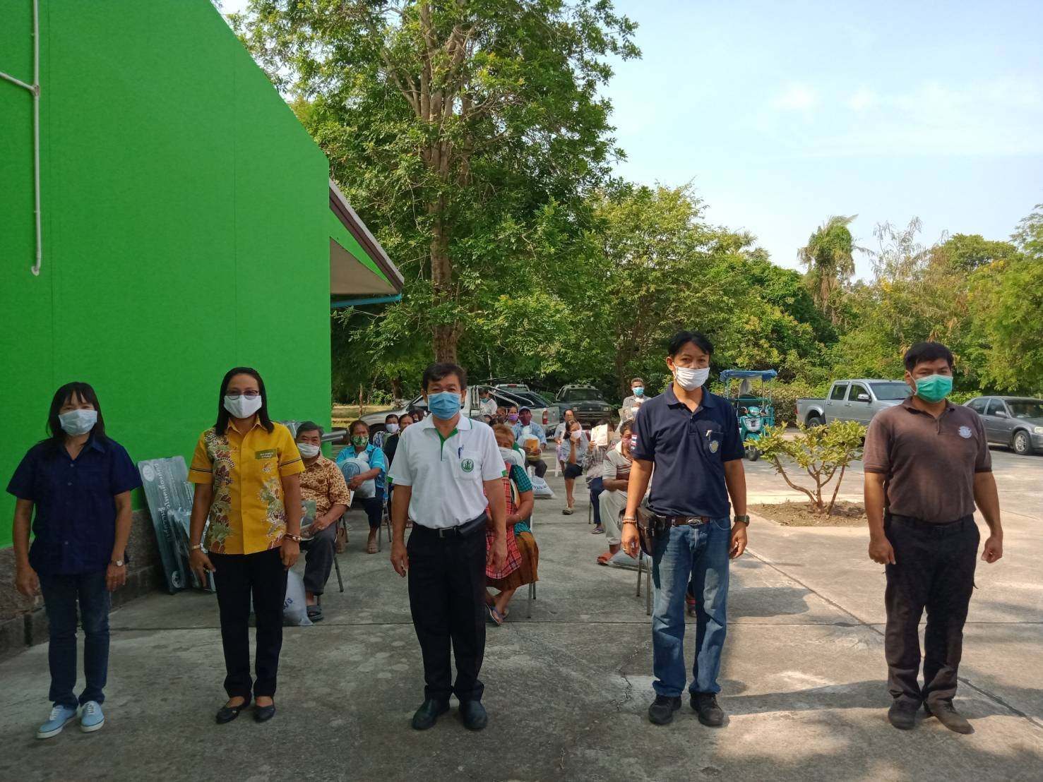 ศูนย์วิจัยและพัฒนาการเพาะเลี้ยงสัตว์น้ำจืดสระบุรี ร่วมกับสำนักงานประมงจังหวัดสระบุรี มอบปัจจัยการผลิตให้แก่เกษตรกร ที่เข้าร่วมโครงการเกษตรทฤษฎีใหม่ อำเภอพระพุทธบาท จังหวัดสระบุรี..คลิก