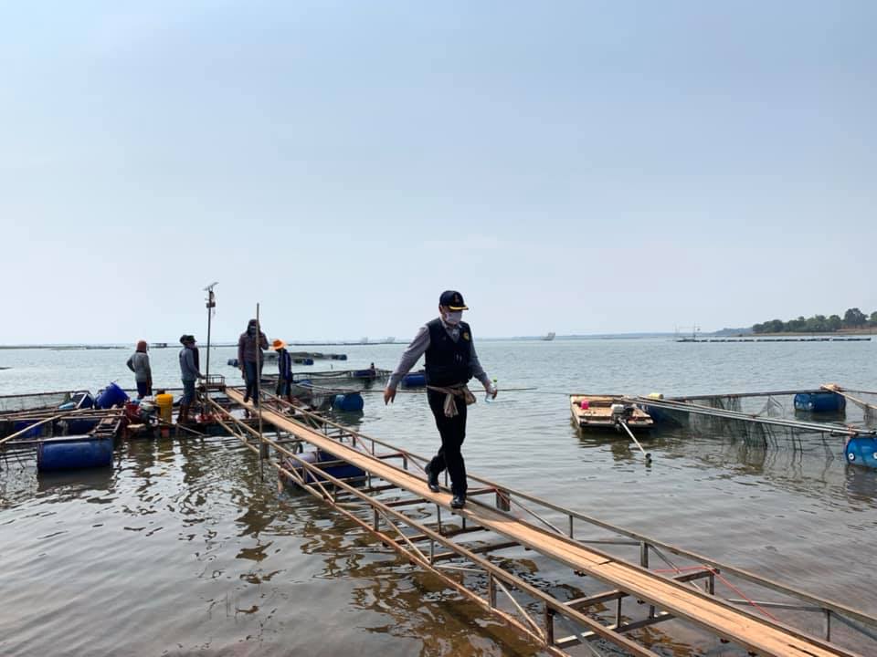 ประมงอำเภอสิรินธร ร่วมกับ ปลัดอาวุโส สาธารณสุขอำเภอ ท้องถิ่นอำเภอ และเกษตรกรผู้เลี้ยงปลานิล ร่วมหารือ kick off  จำหน่ายปลานิลราคาถูก ช่วยวิกฤติโควิด-19..คลิก