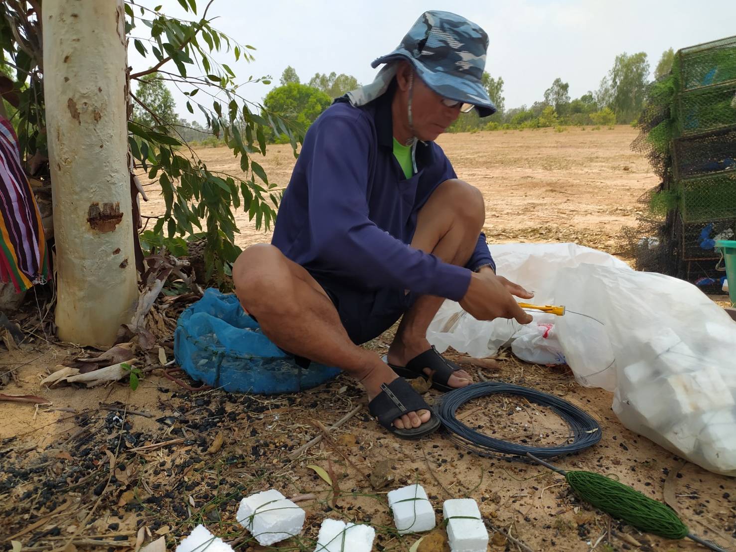 ร่วมประเมินการเจริญเติบโตของกุ้งก้ามกราม (สุ่มวัดความยาวและชั่งน้ำหนักกุ้งก้ามกรามรายเดือน) และประเมินศักยภาพของแหล่งน้ำ