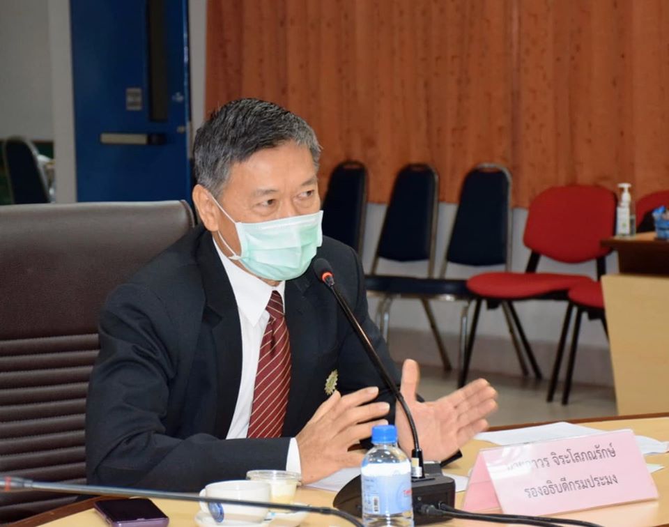 นายถาวร จิระโสภณรักษ์ รองอธิบดีกรมประมง เป็นประธานการประชุมผ่านระบบ VDO Conference เพื่อพิจารณาแนวทางการแก้ไขผลกระทบราคากุ้งก้ามกรามจากสถานการณ์การแพร่ระบาดของโรคติดเชื้อโคโรนา 2019 (COVID-19)..คลิก