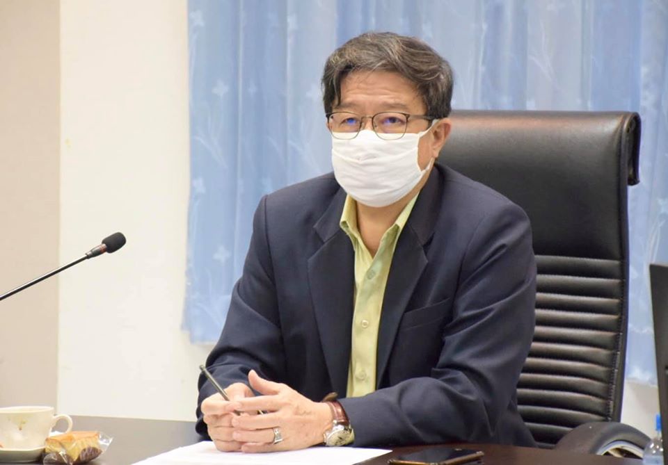 นายบรรจง จำนงศิตธรรม รองอธิบดีกรมประมง ให้เกียรติเป็นประธานการประชุมพิจารณาปรับลดงบประมาณเพื่อนำไปจัดทำร่าง พ.ร.บ. โอน พ.ศ. 2563..คลิก