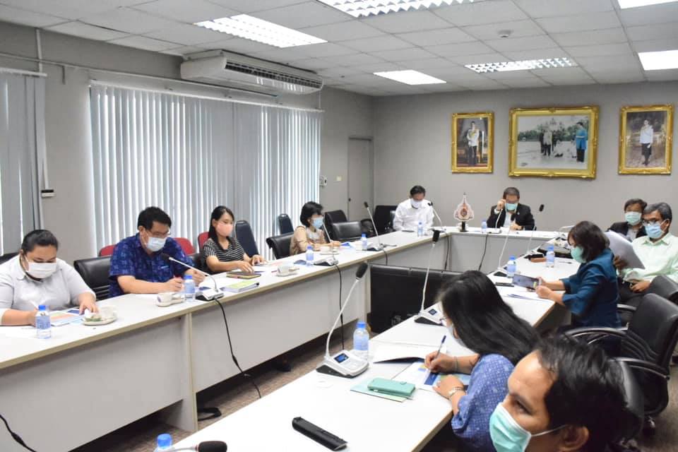 ประชุมติดตามความก้าวหน้าของการดำเนินการตรวจสอบทะเบียนเกษตรกรในแต่ละจังหวัด..คลิก