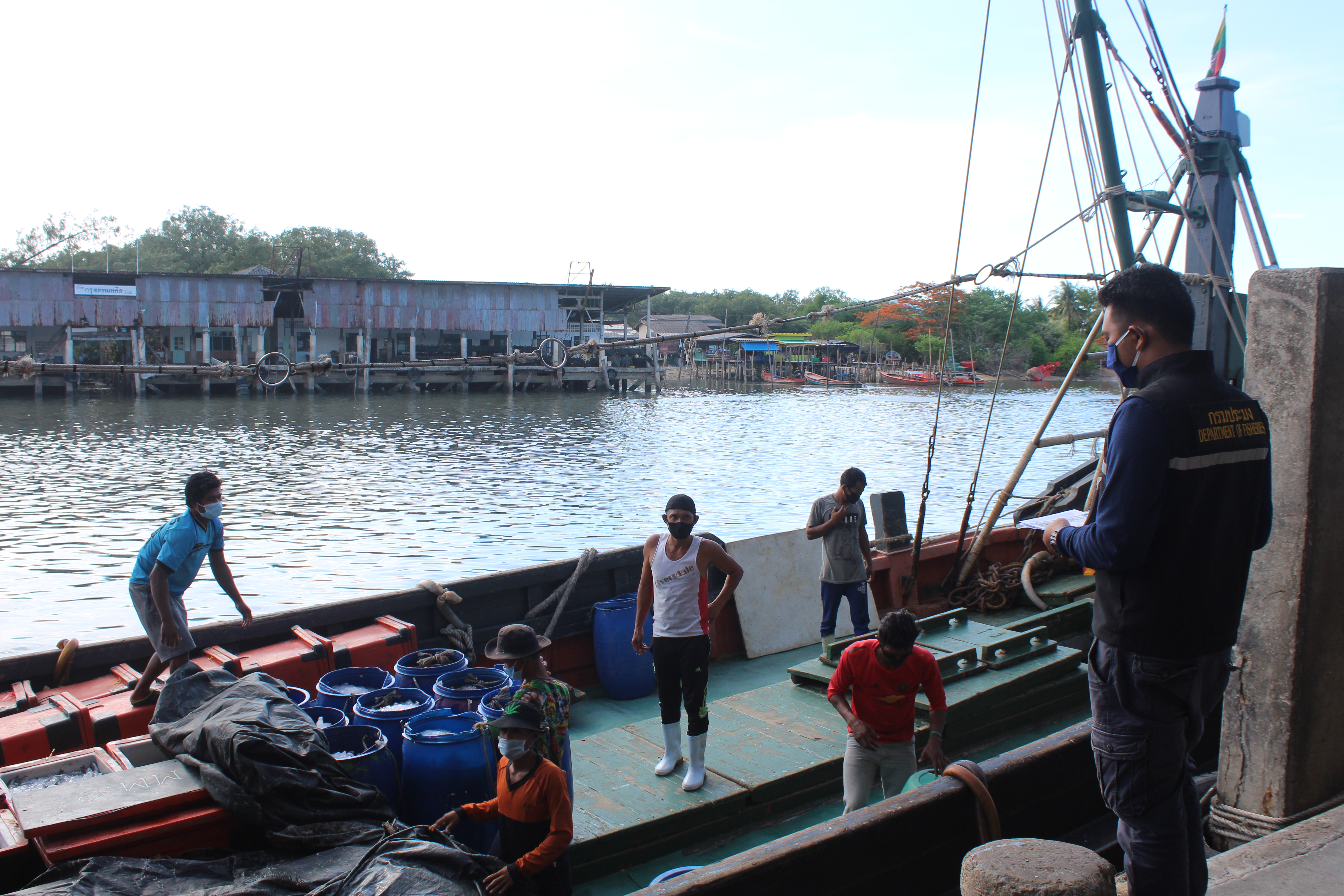 ตรวจสอบเรือและสินค้านำเข้าจากประเทศ MYANMAR..คลิก