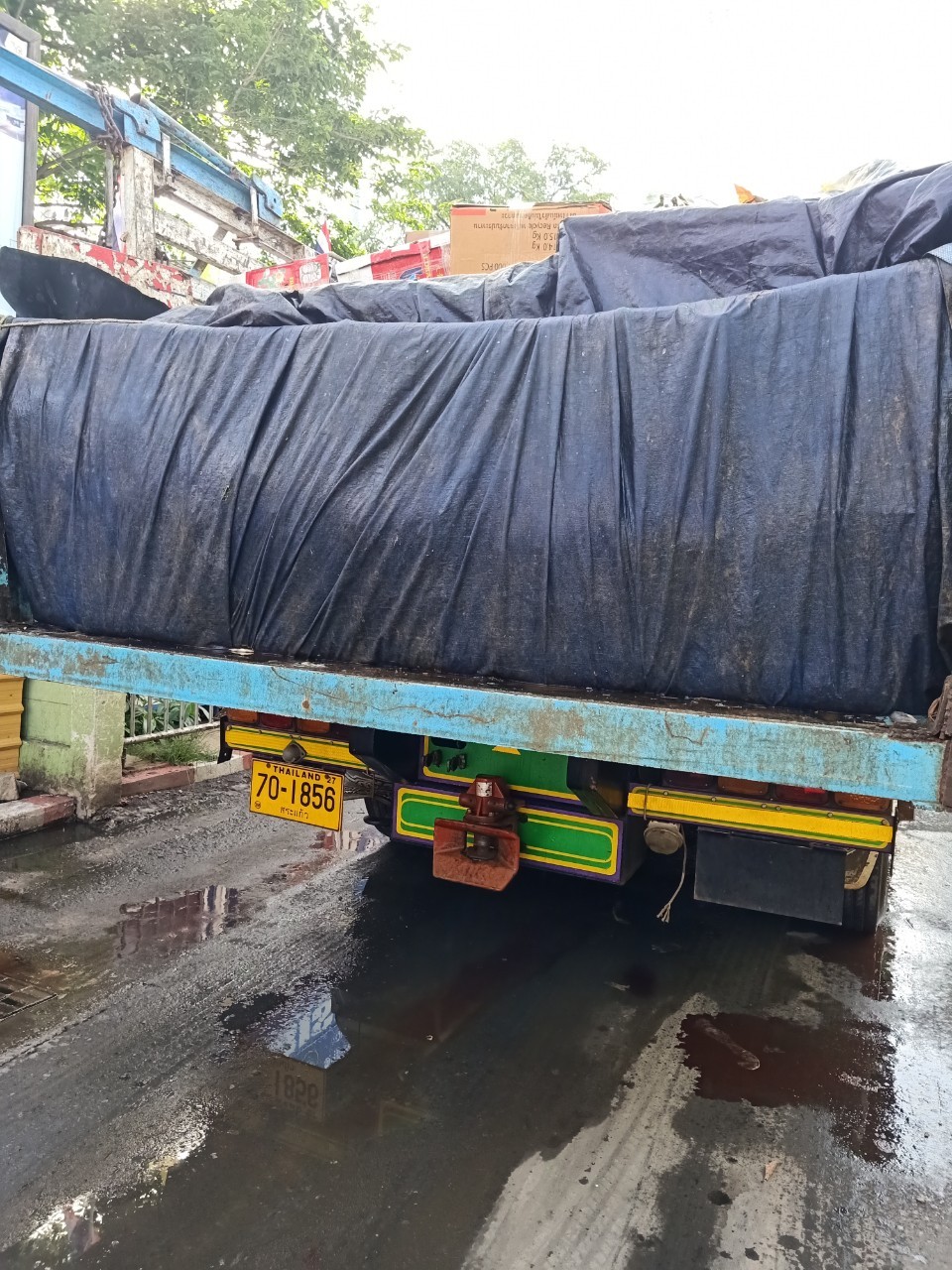 ตรวจสินค้าประมงที่นำเข้า ส่งออก ทางด่านพรมแดนถาวรคลองลึก..คลิก
