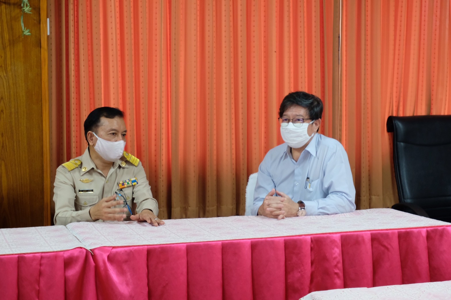 กรมประมง ร่วมกับองค์การส่งเสริมกิจการโคนมแห่งประเทศไทย ส่งมอบนมวัวแดงให้กับสถานคุ้มครองคนไร้ที่พึ่งทับกวาง จ. สระบุรี..คลิก