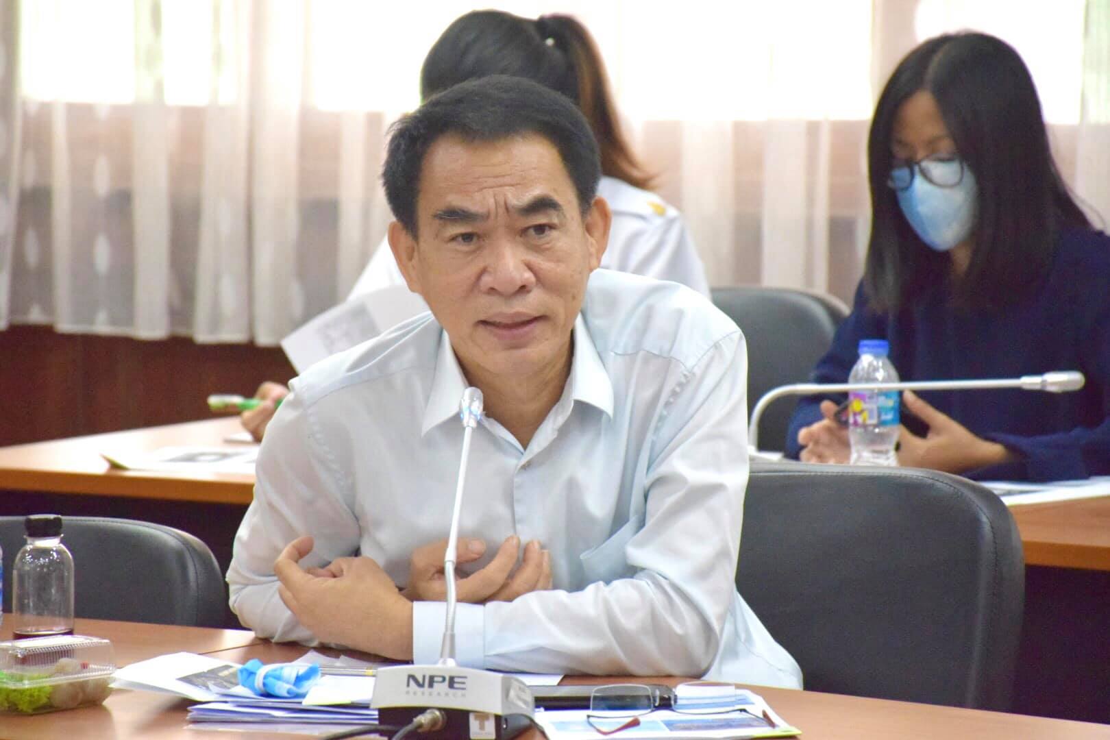 ดร.วิชาญ อิงศรีสว่าง รองอธิบดีกรมประมง ร่วมประชุมรับฟังความคิดเห็นและให้คำแนะนำในการเพาะเลี้ยงสัตว์น้ำรวมถึงให้กำลังใจเจ้าหน้าที่กรมประมงและกลุ่มเกษตรกรผู้เลี้ยงกุ้งจ.สุพรรณบุรีที่ได้รับผลกระทบจากสถานการณ์แพร่ระบาดของเชื้อไวรัส COVID - 19..คลิก