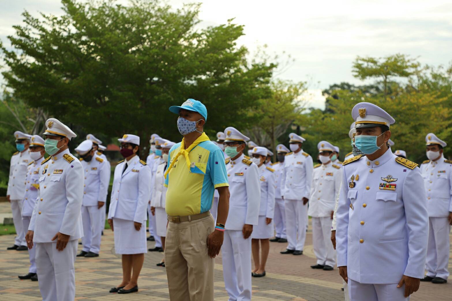 ร่วมพิธีวันระลึกพระบาทสมเด็จพระปกเกล้าเจ้าอยู่หัว รัชกาลที่ 7 ณ ลานสุพรรณิการ์ หน้าศาลากลางจังหวัดอุทัยธานี..คลิก