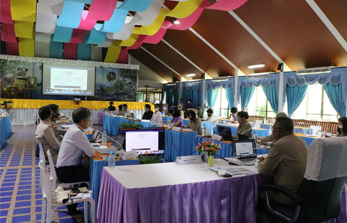 ประชุมหารือแนวทางการดำเนินงานศูนย์ศึกษาการพัฒนาอ่าวคุ้งกระเบนอันเนื่องมาจากพระราดำริ และการประชุมออนไลน์ด้วยโปรแกรม Microsoft Teams ครั้งที่ 1/2563..คลิก