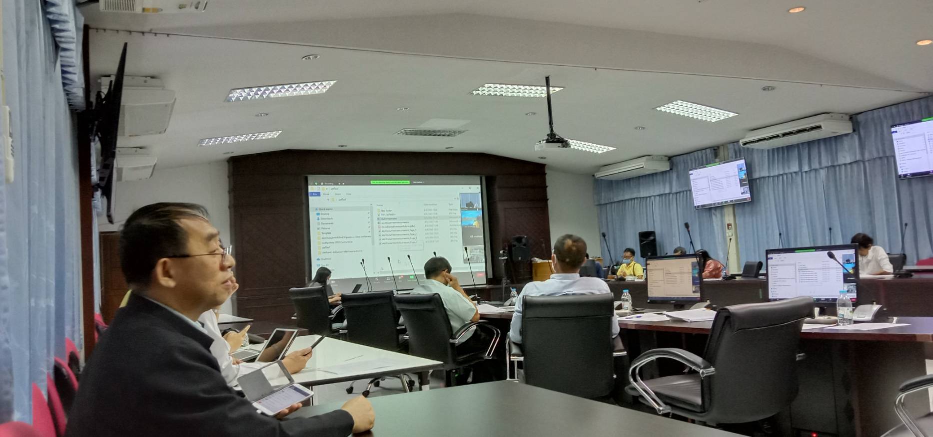 ประชุม Video Conference ชี้แจงแนวทางการช่วยเหลือเกษตรกรที่มีในทะเบียนเกษตรกรด้านประมงเสียชีวิต..คลิก