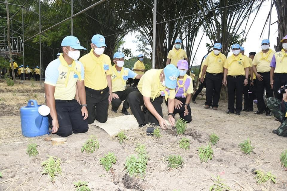 ร่วมกิจกรรมจิตอาสาเฉลิมพระเกียรติสมเด็จพระนางเจ้าฯ พระบรมราชินี (ปล่อยพันธุ์สัตว์น้ำ)..คลิก