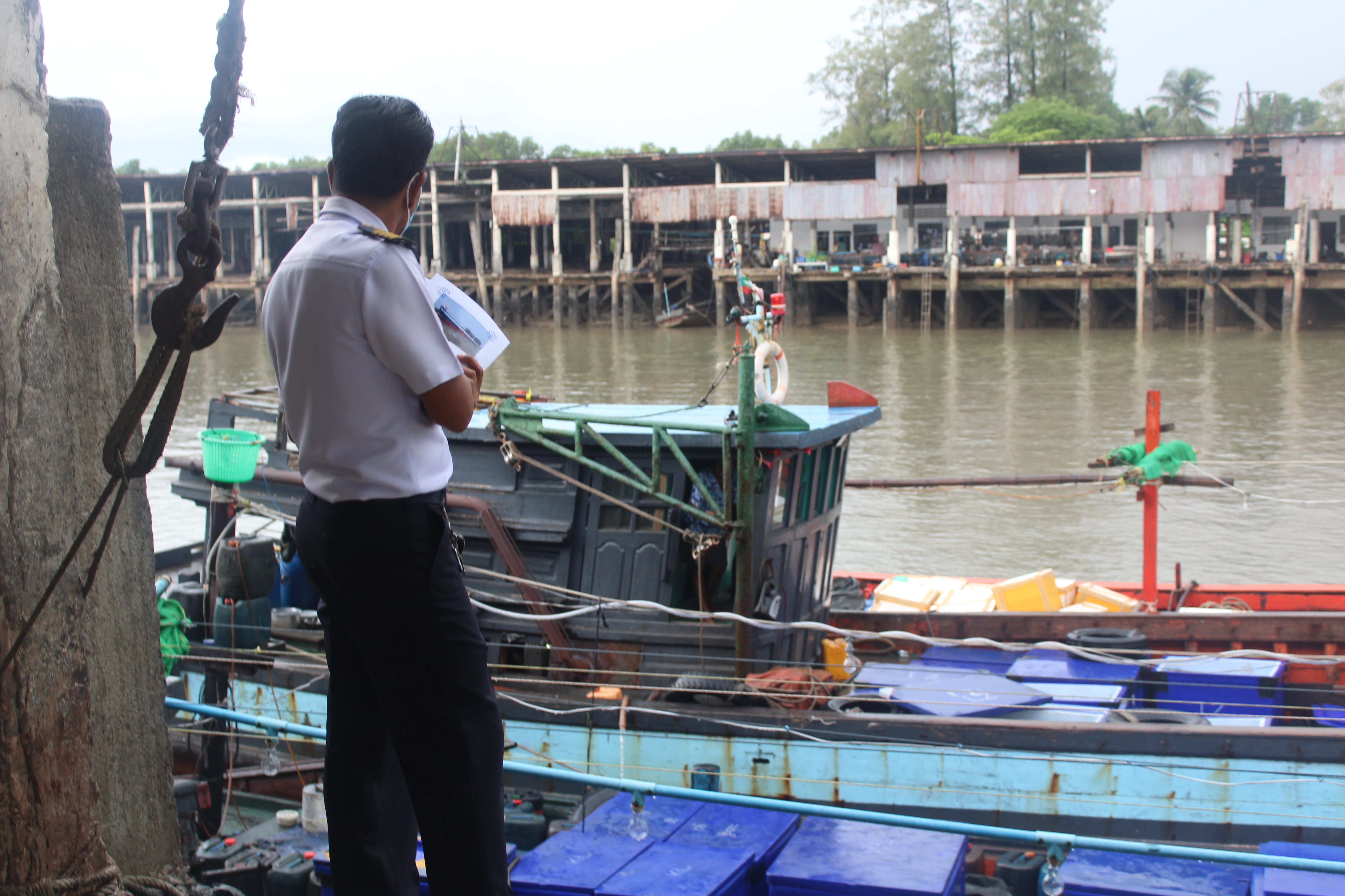 ตรวจสอบเรือและสินค้านำเข้าจากประเทศ MYANMAR..คลิก