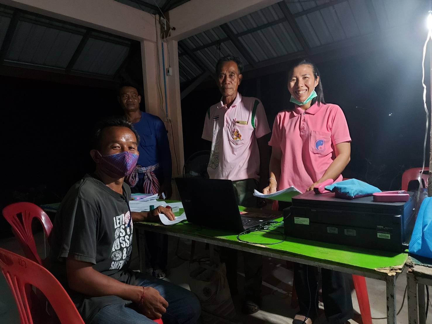 ระมงอำเภอสว่างวีระวงศ์ ดำเนินการขึ้นทะเบียนชาวประมงม.2และม.3 ต.นาเยีย อ.นาเยีย จ.อุบลราชธานี..คลิก