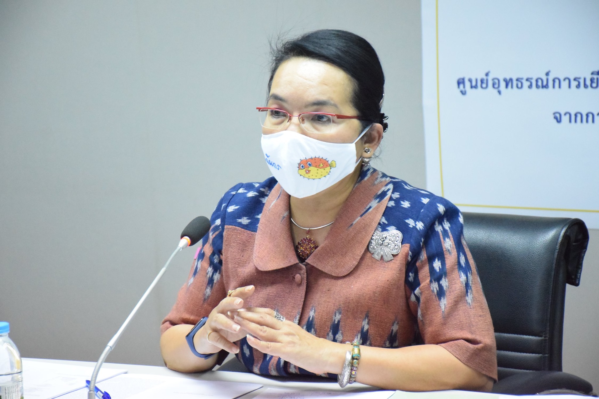 นางเพราลัย นุชหมอน ผู้เชี่ยวชาญด้านการประมงทะเล เป็นประธานการประชุมเพื่อให้ข้อมูลคณะผู้ประเมินของบริษัท Key Traceability Ltd. ผ่านระบบ Video Conference..คลิก