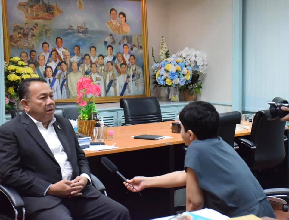 นายมีศักดิ์ ภักดีคง อธิบดีกรมประมง ให้สัมภาษณ์ในประเด็นเรื่อง ‘กรมประมง’ ปูแนวทางบริหารจัดการทรัพยากรหอยแครง หนุนคลายปมข้อพิพาทแย่งชิงขุมทรัพย์ชายฝั่งทะเล และประเด็นทรัพยากรปลาทูเพิ่มขึ้น ณ อาคารจุฬาภรณ์ กรมประมง