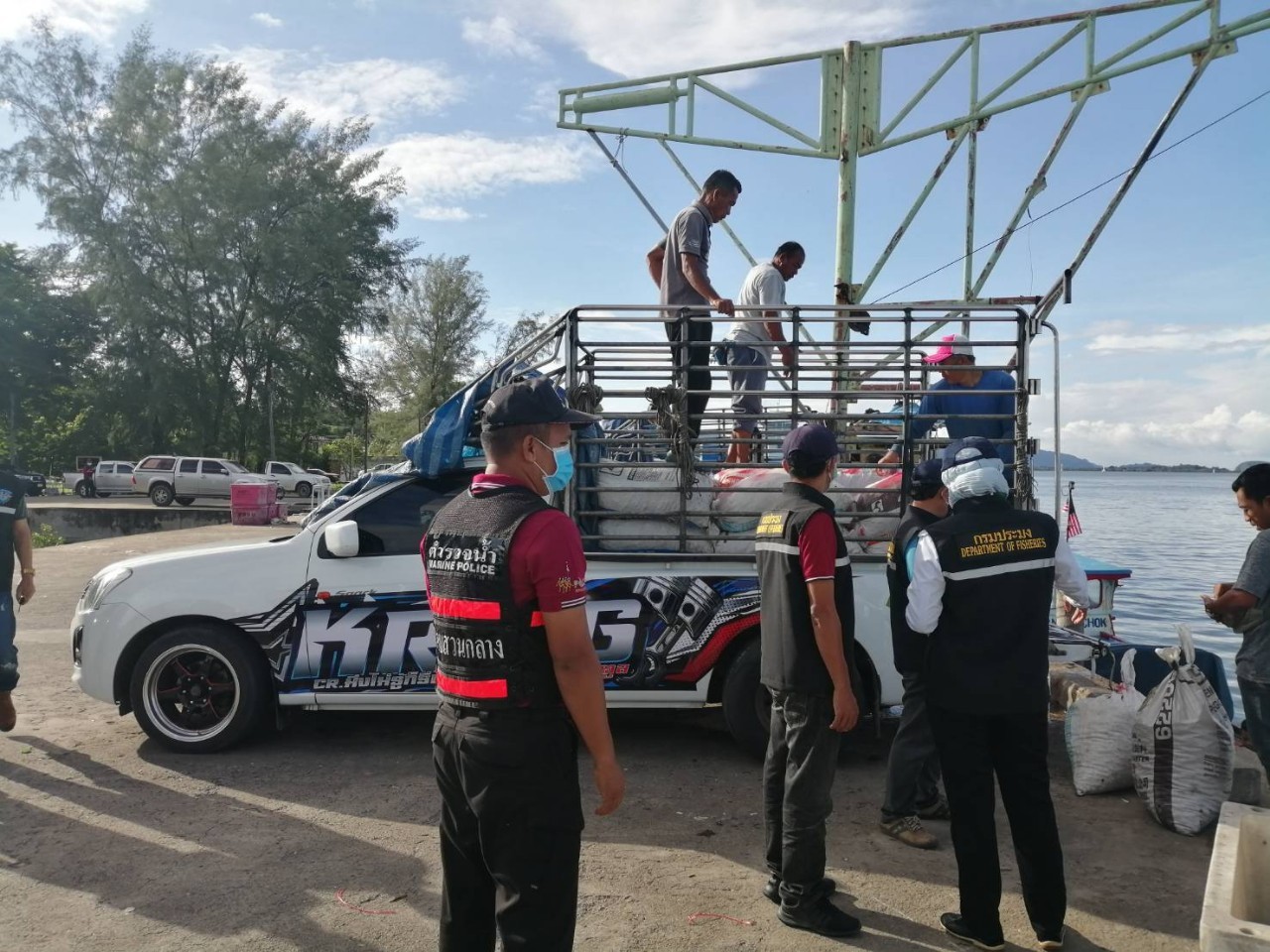 เจ้าหน้าที่ด่านตรวจสัตว์น้ำปาดังเบซาร์ ร่วมกับด่านตรวจสัตว์น้ำจังหวัดสตูล และด่านตรวจสัตว์น้ำสะเดา ร่วมประชุมแลกเปลี่ยนความรู้ด้านการปฏิบัติงาน..คลิก