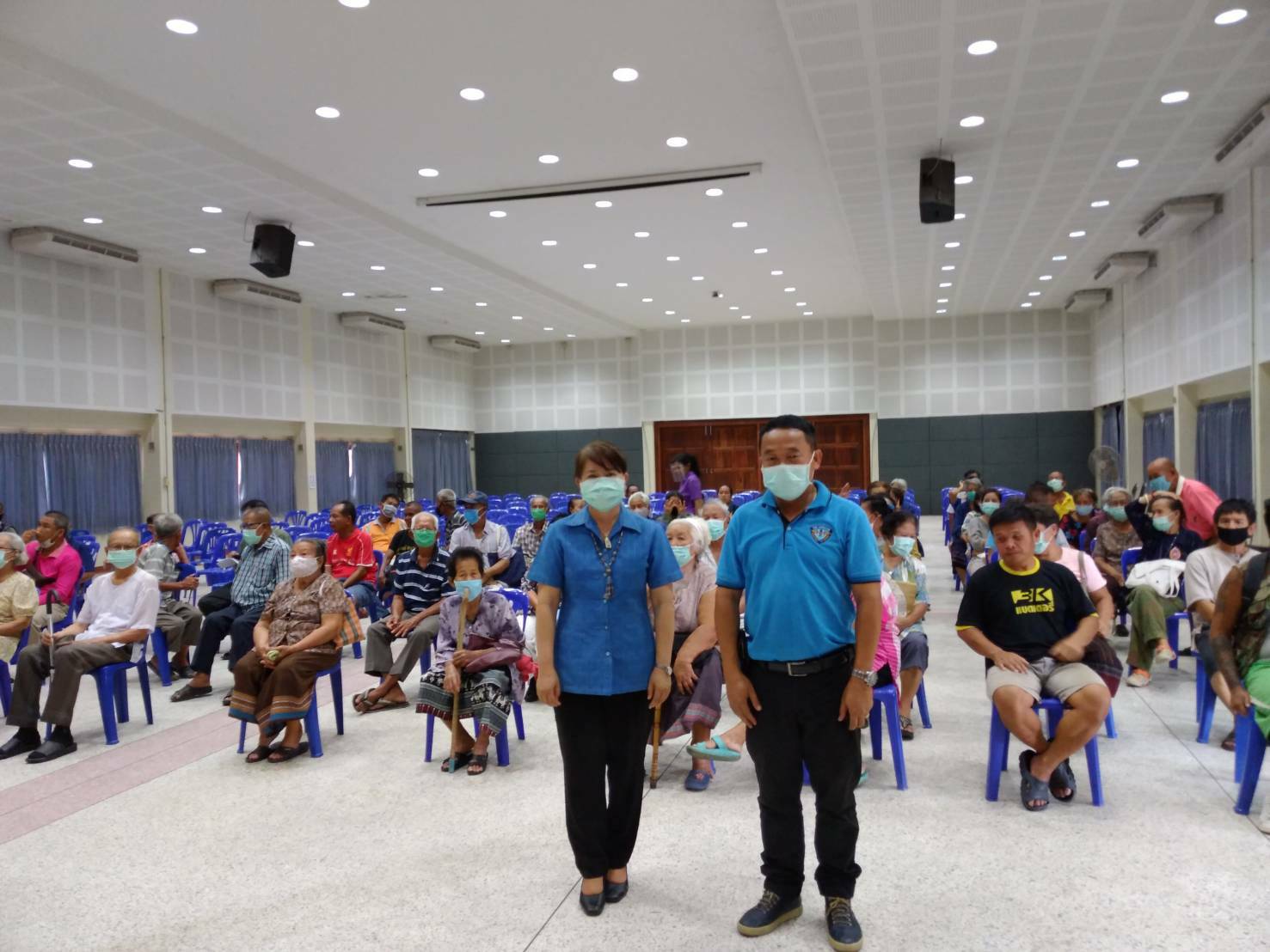 ประมงอำเภอพิบูลมังสาหาร ร่วมต้อนรับ พณฯนายนิพนธ์  บุญญามณี รัฐมนตรีช่วยว่าการมหาดไทย ในโอกาสเดินทางมาติดตามการเยียวยาการป้องกันการแพร่เชื้อไวรัสโควิด19..คลิก