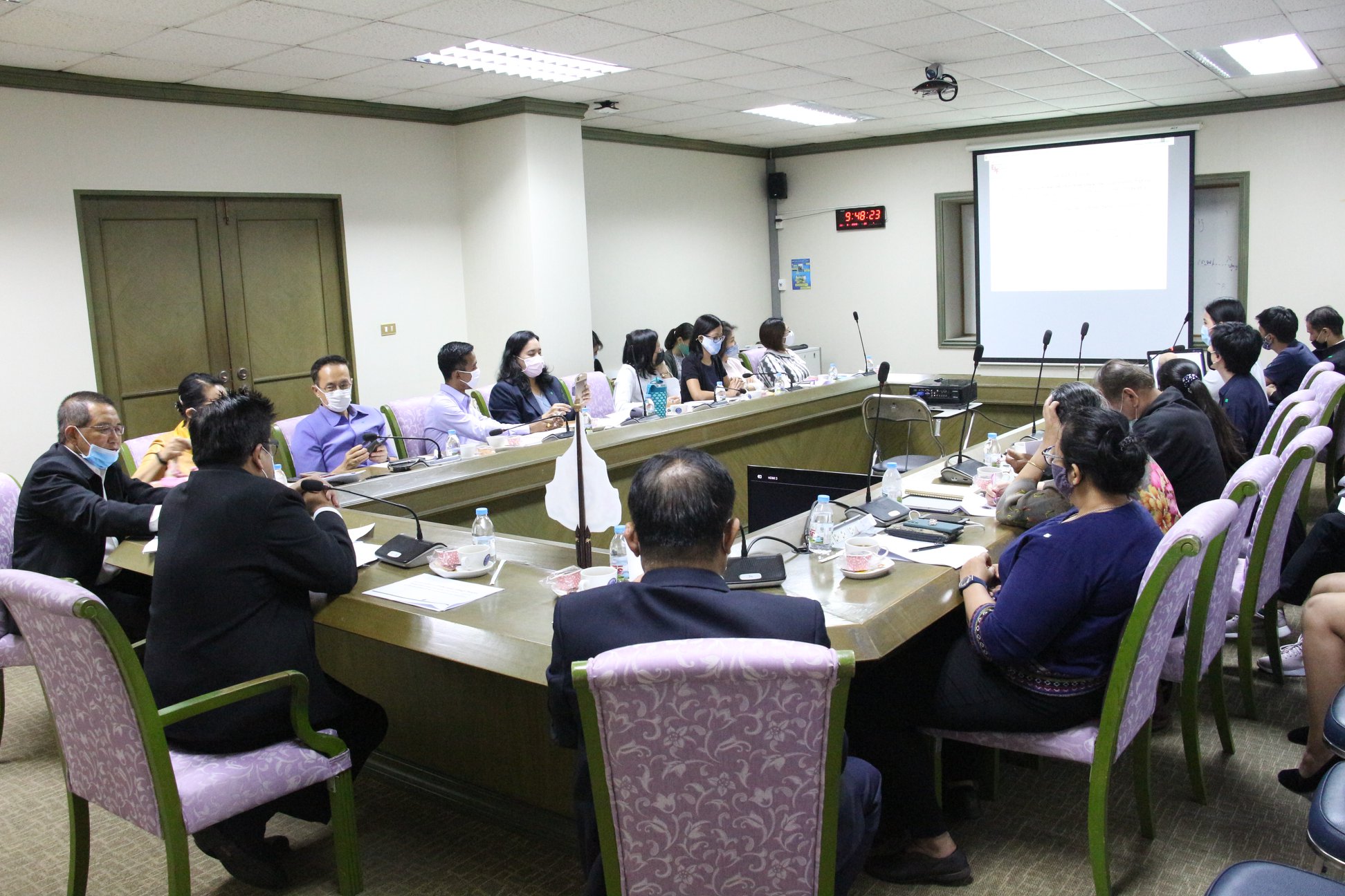 นายบัญชา สุขแก้ว รองอธิบดีกรมประมง เป็นประธานการประชุมคณะทำงานโครงการ Fisherman Village Resort..คลิก