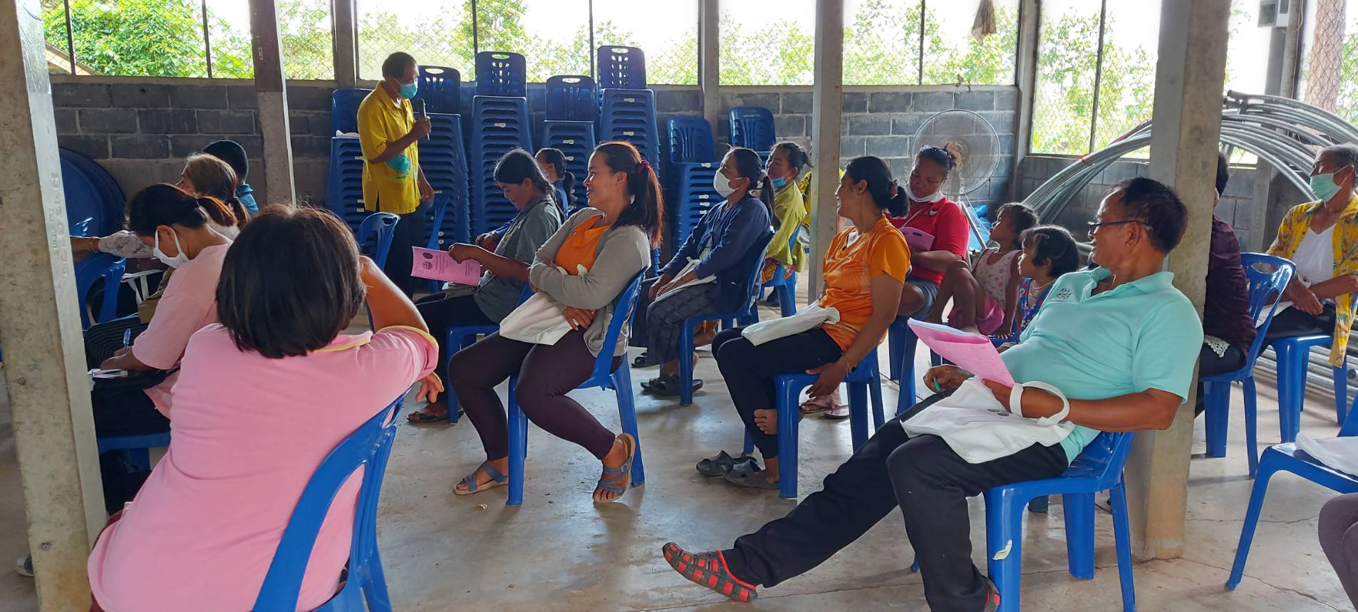 การฝึกอบรมเกษตรกรโครงการส่งเสริมการเลี้ยงปลาในนาข้าวอินทรีย์ จังหวัดอุบลราชธานี งบกลุ่มจังหวัดภาคตะวันออกเฉียงเหนือตอนล่าง 2 ปีงบประมาณ 2563 ณ ศาลาประจำหมู่บ้านบ้านโนนใหญ่ หมูที่ 10 ตำบลโพธิ์ไทร อำเภอโพธิ์ไทร จังหวัดอุบลราชธานี..คลิก